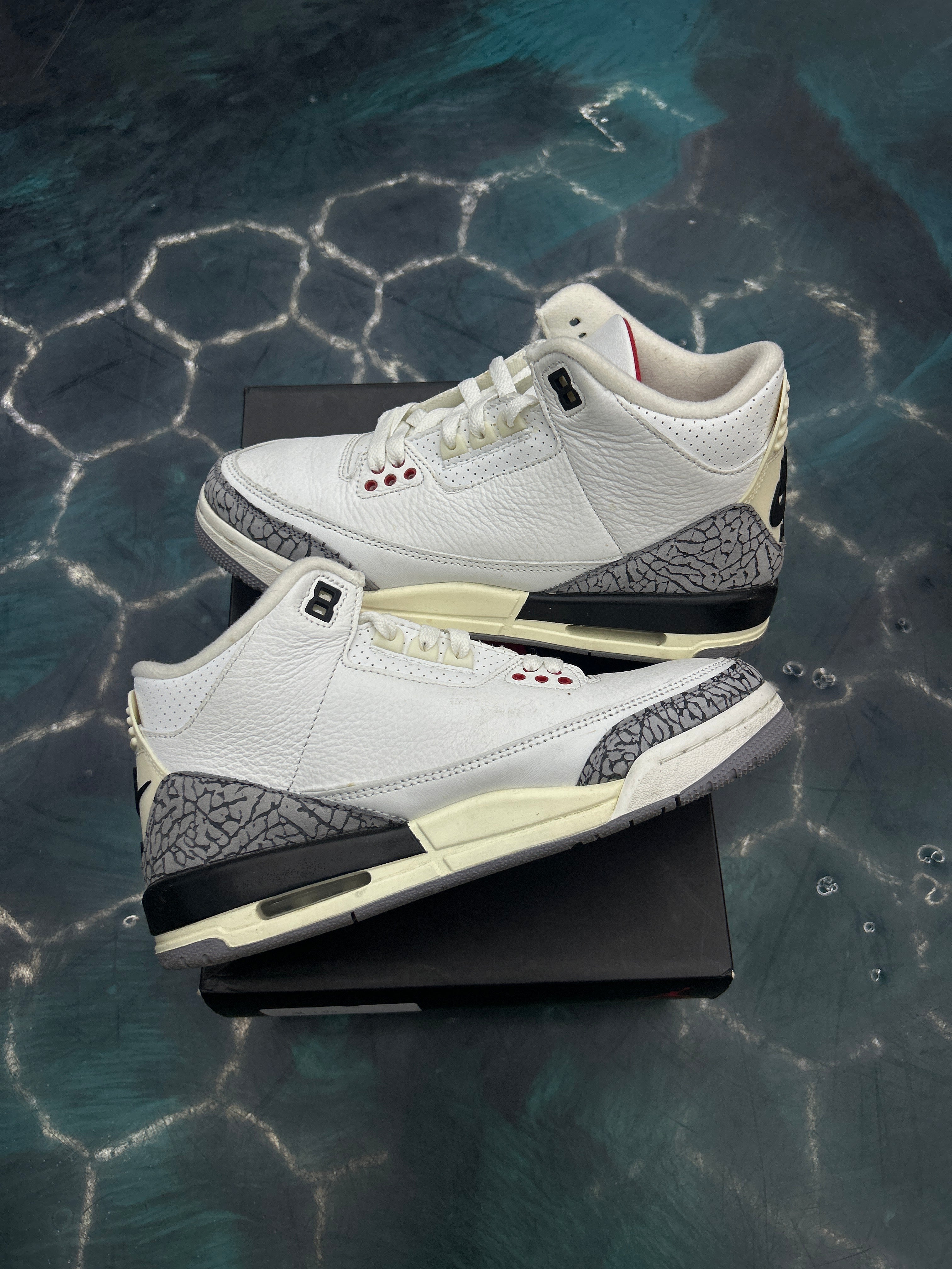 JORDAN 3 RETRO WHITE CEMENT REIMAGINED PRE OWNED SIZE 6.5Y