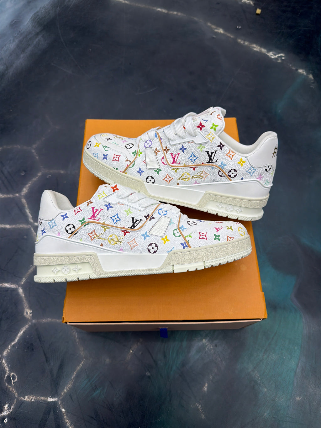 LOUIS VUITTON LV TRAINER TAKASHI MURAKAMI WHITE PRE OWNED SIZE 41EU 9-10US
