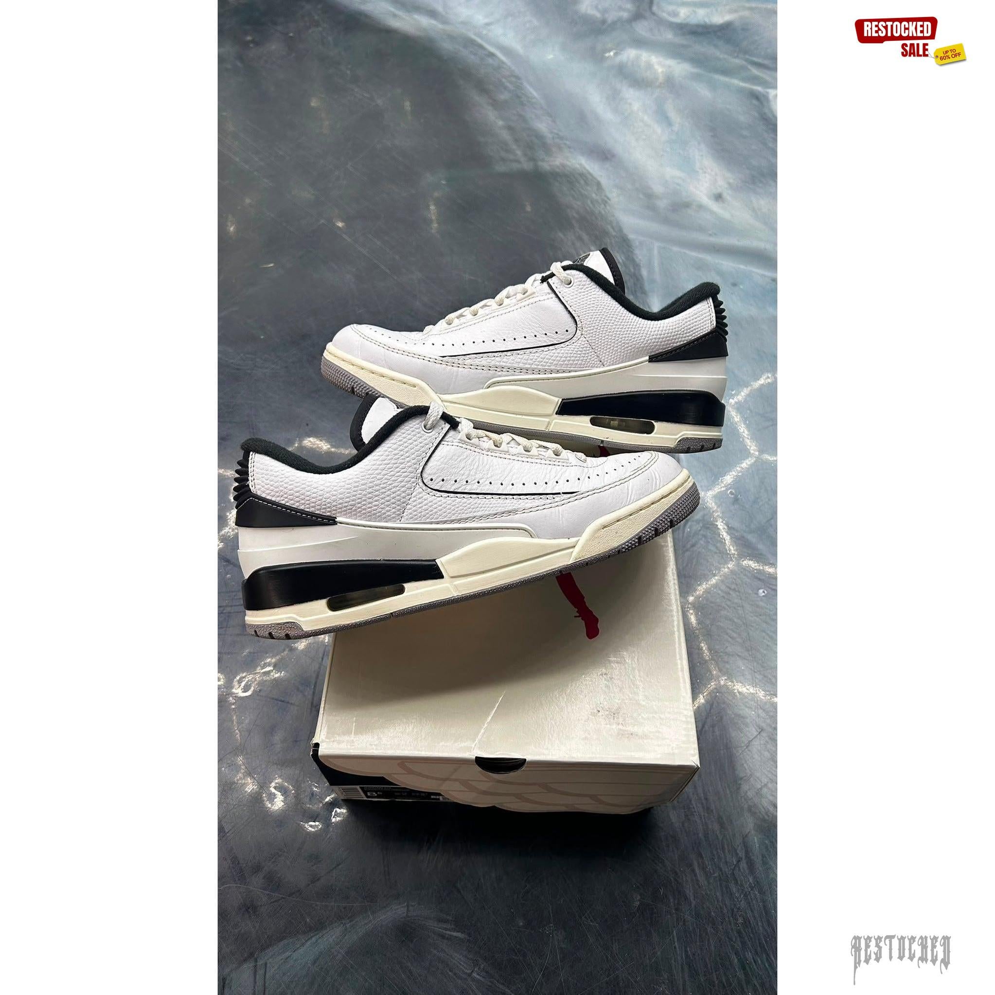 JORDAN 2/3 WHITE BLACK PRE OWNED SIZE 8.5