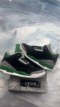 JORDAN 3 RETRO PINE GREEN PRE OWNED SIZE 8.5