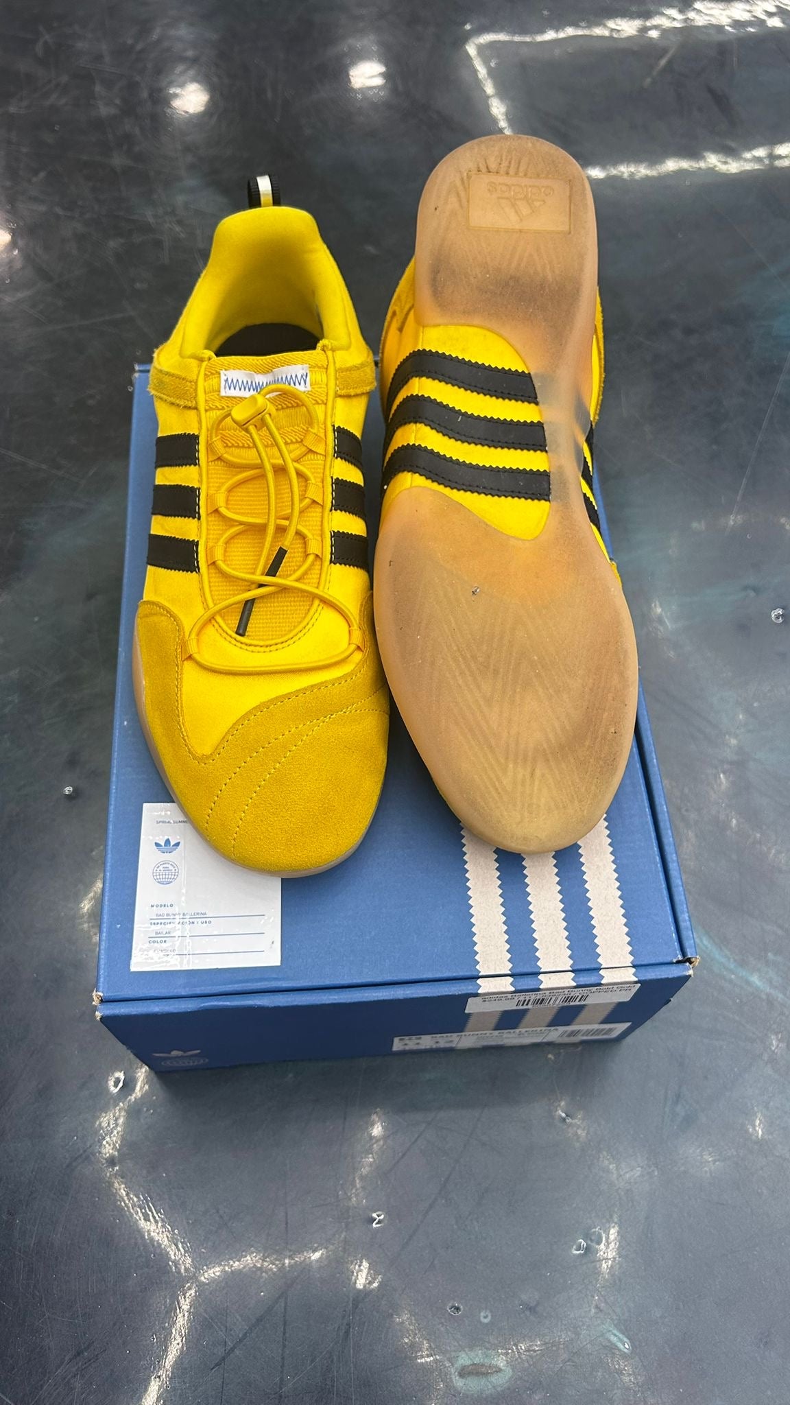 ASIDAS BALLERINA BAD BUNNY GOLD PRE OWNED SIZE 11