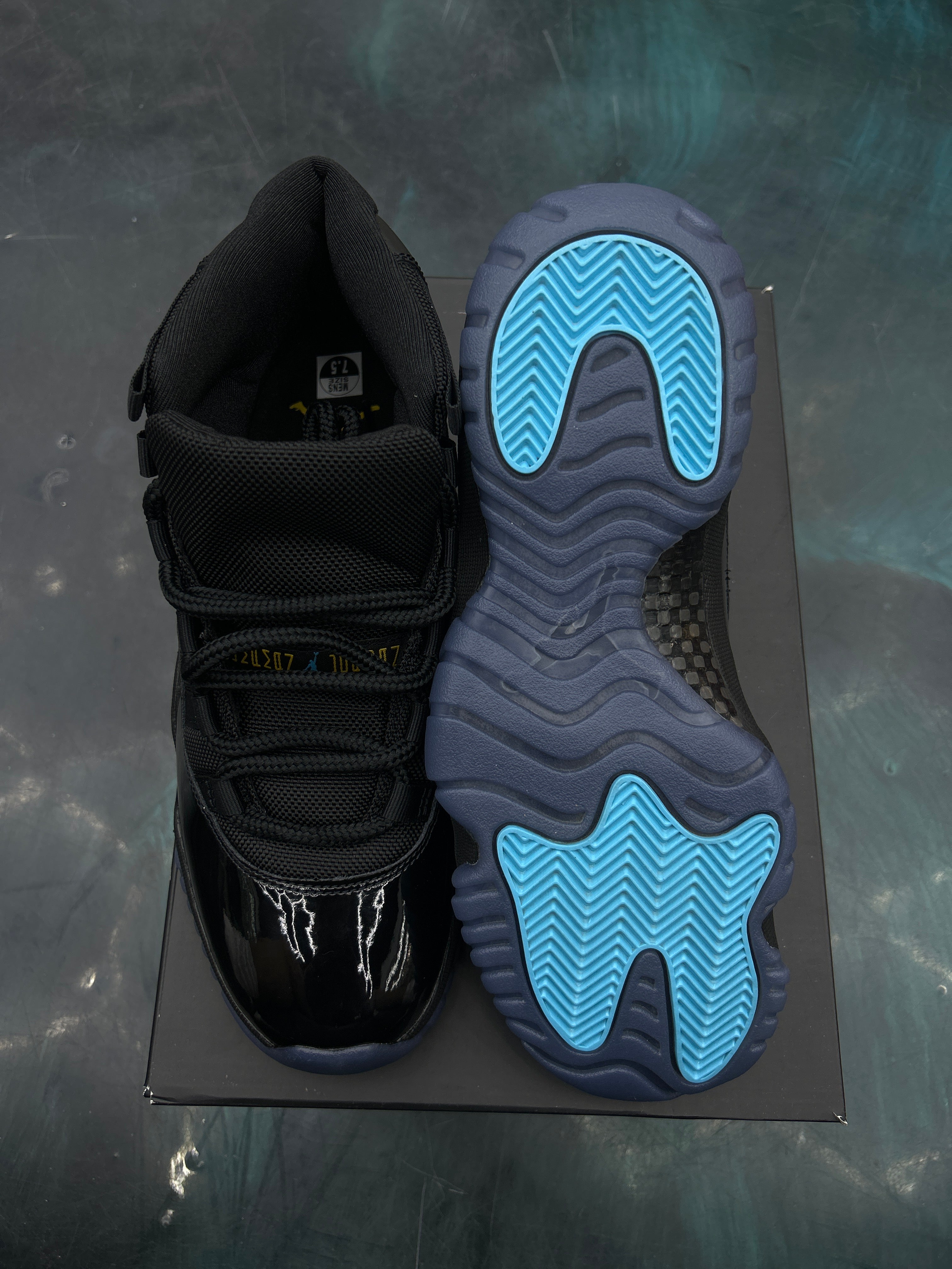 JORDAN 11 RETRO GAMMA BLUE TRIED ON SIZE 7.5
