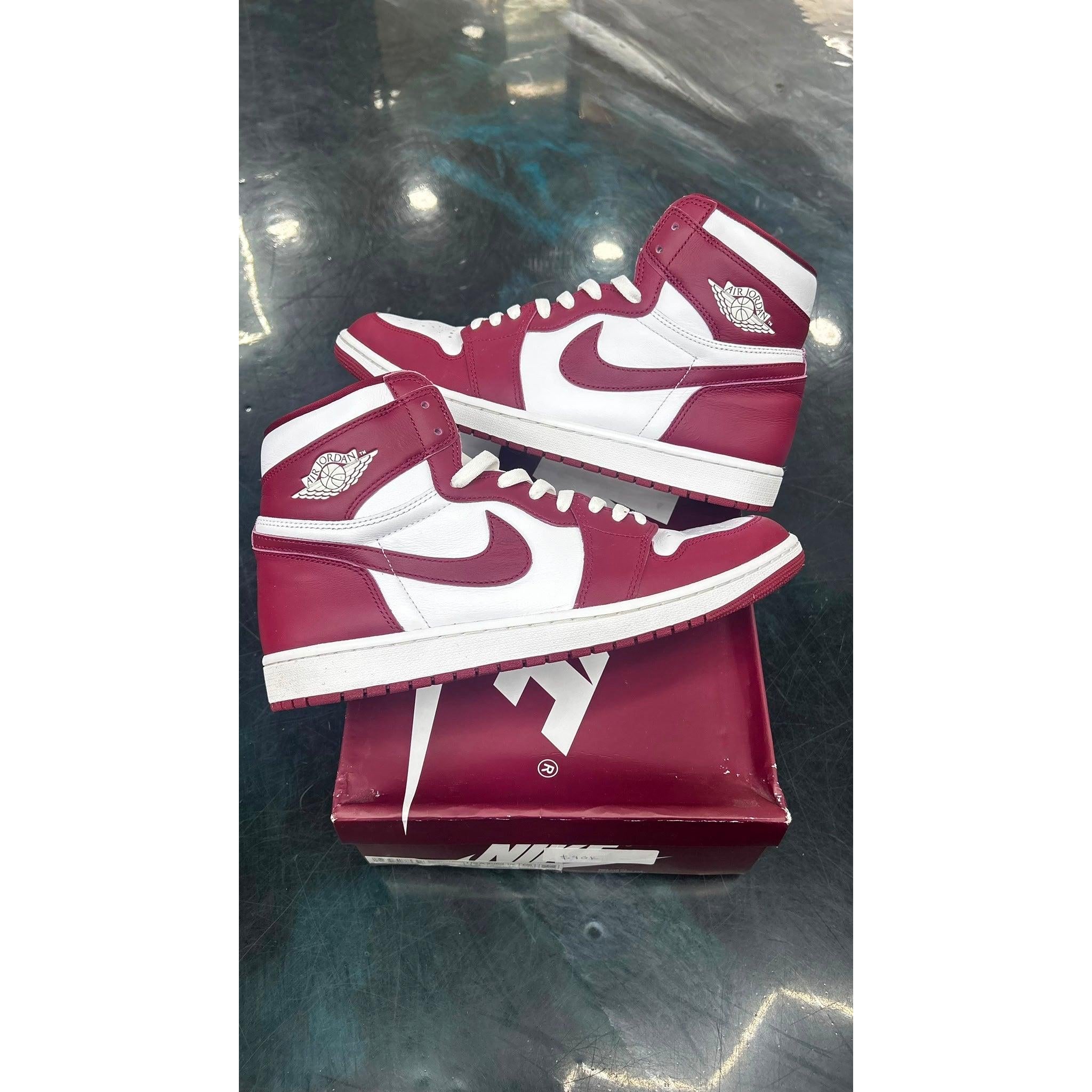 JORDAN 1 RETRO HIGH OG ARTISIAN TEAM RED PRE OWEND SIZE 13