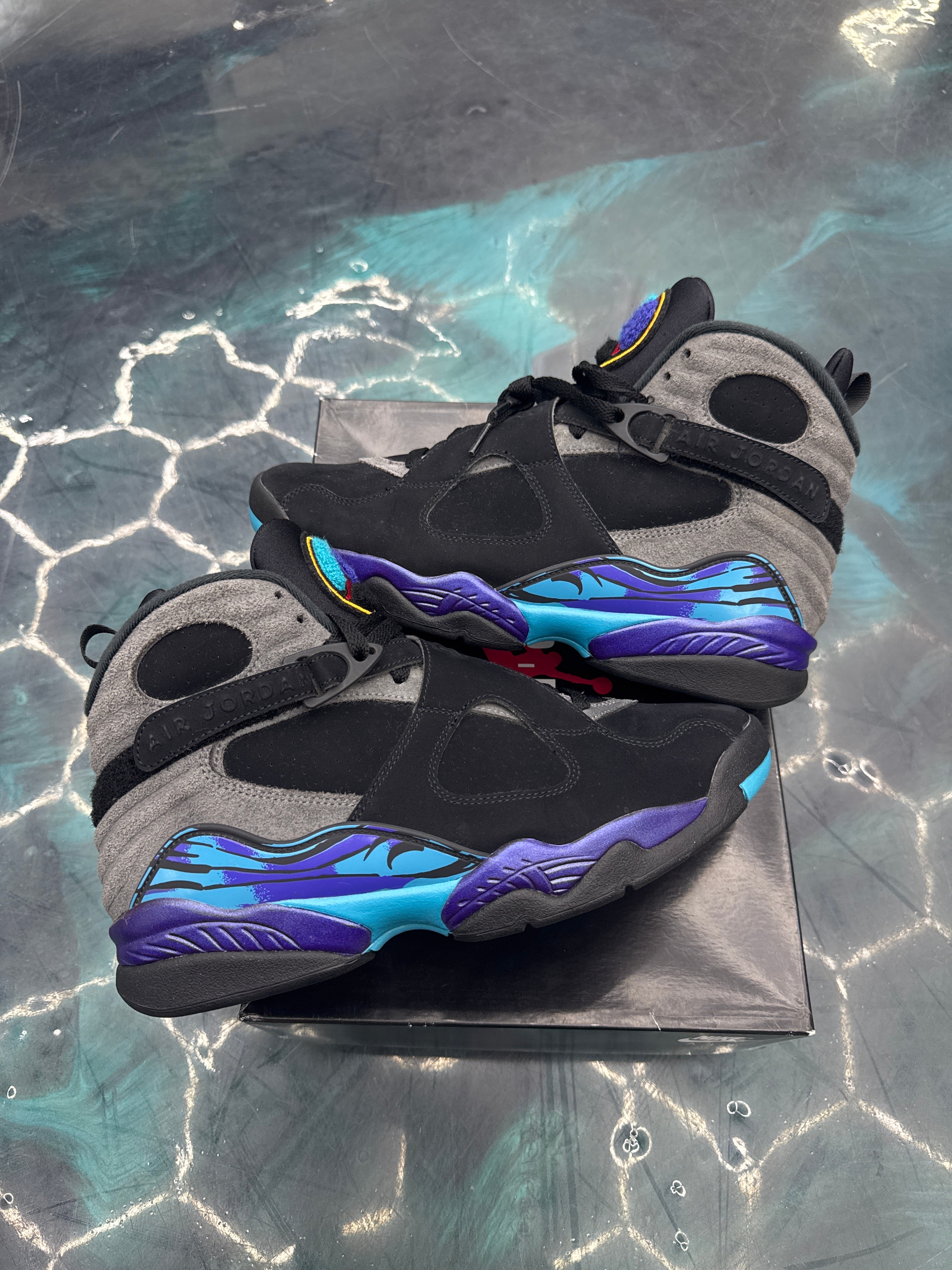 JORDAN 8 RETRO AQUA PRE OWNED SIZE 9.5