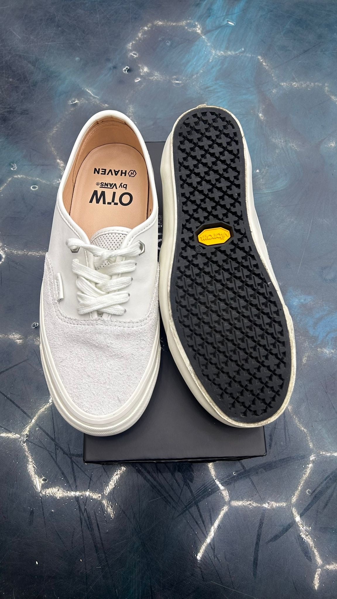VANS OTW AUTHENTIC 44 VIBRAM HAVEN WHITE PRE OWNED SIZE 7.5