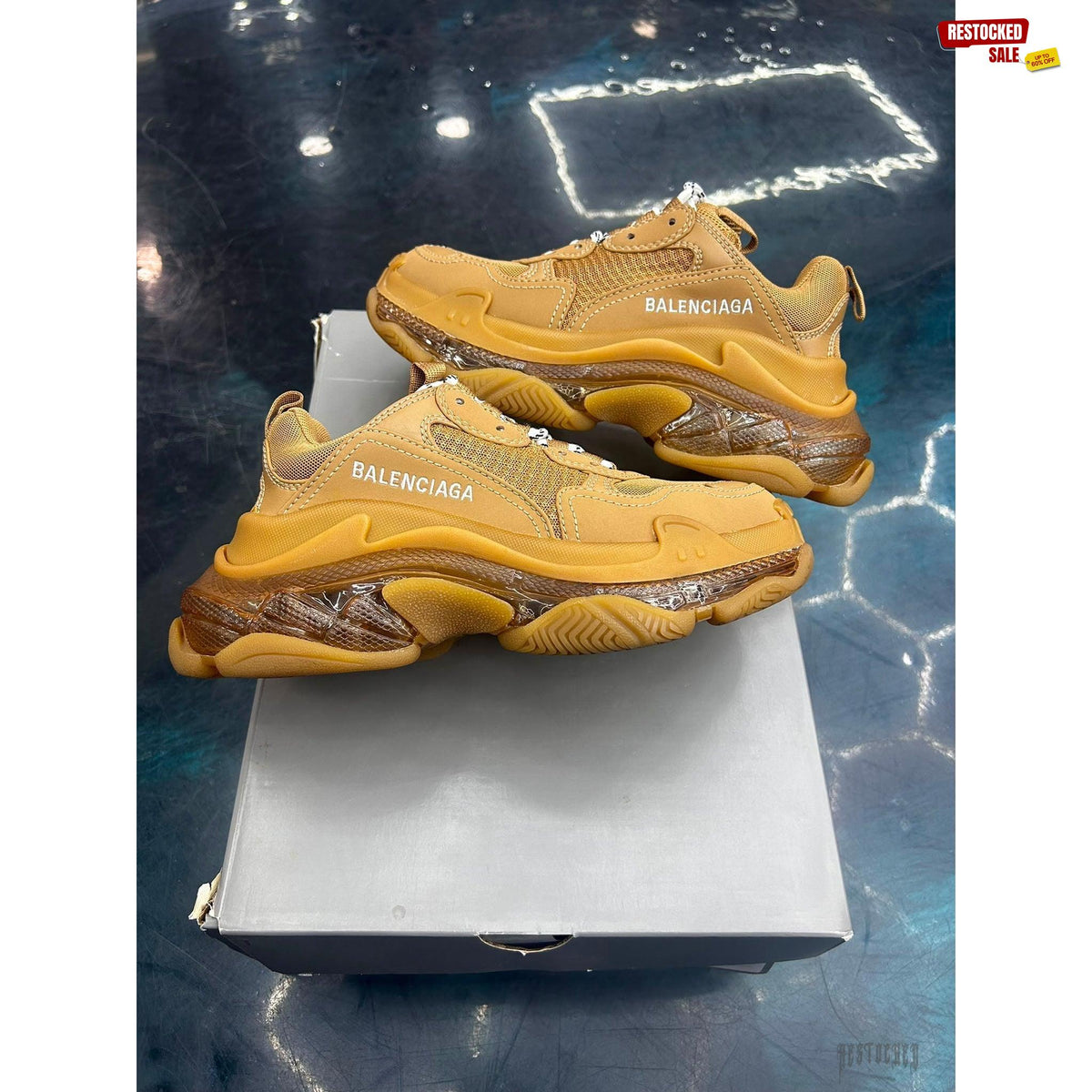BALENCIAGA TRIPLE S CLEAR SOLE LIGHT CAMEL (WOMENS) PRE OWNED SIZE 35