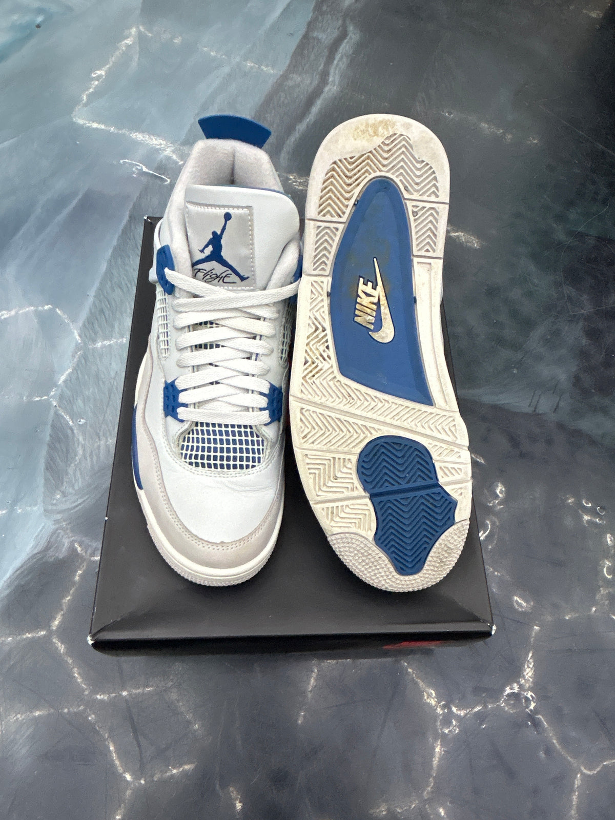 JORDAN 4 RETRO MILITARY BLUE PRE-OWNED SIZE 10