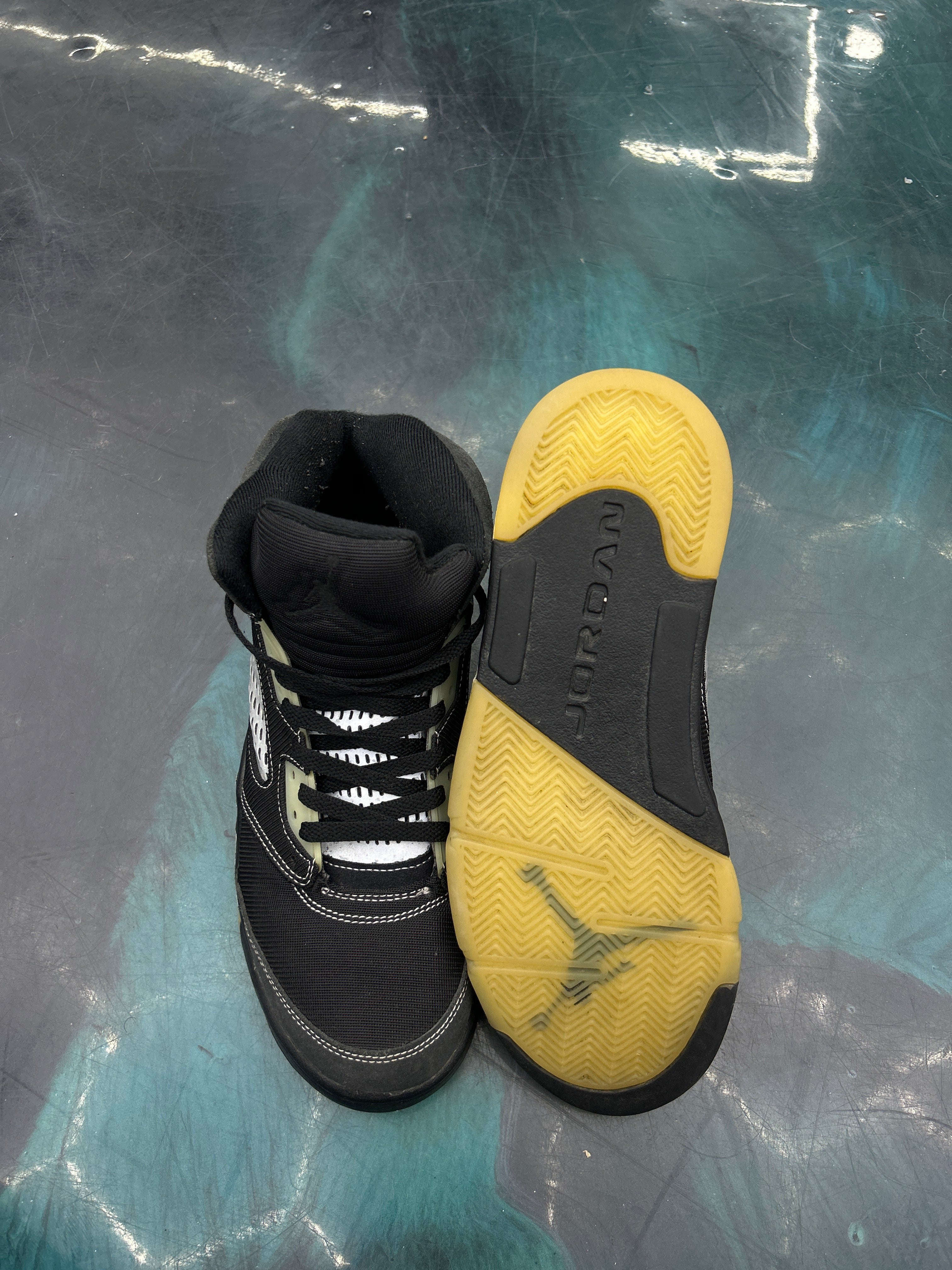 JORDAN 5 RETRO ANTHRACITE SIZE 10.5 NO BOX