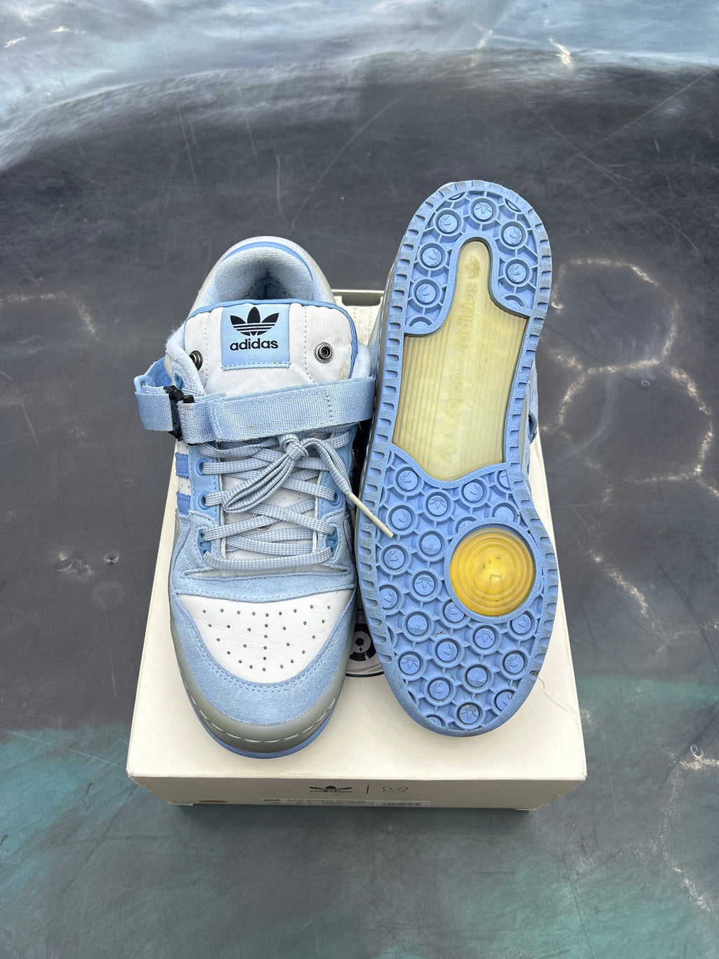 ADIDAS BAD BUNNY FORUM BLUE TINT PRE OWNED SIZE 8