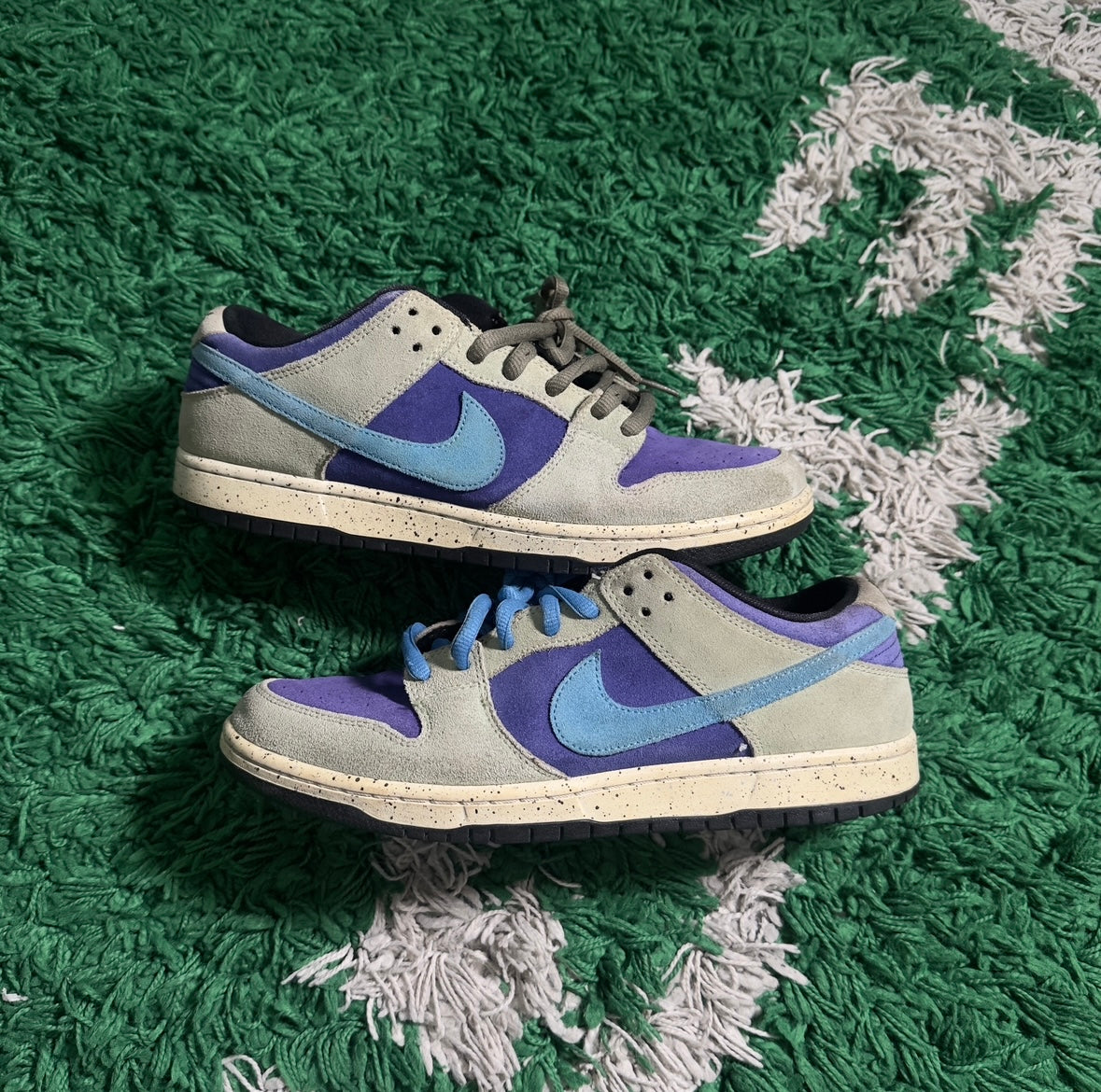 NIKE SB DUNK LOW ACG CELADON PRE-OWNED SIZE 10