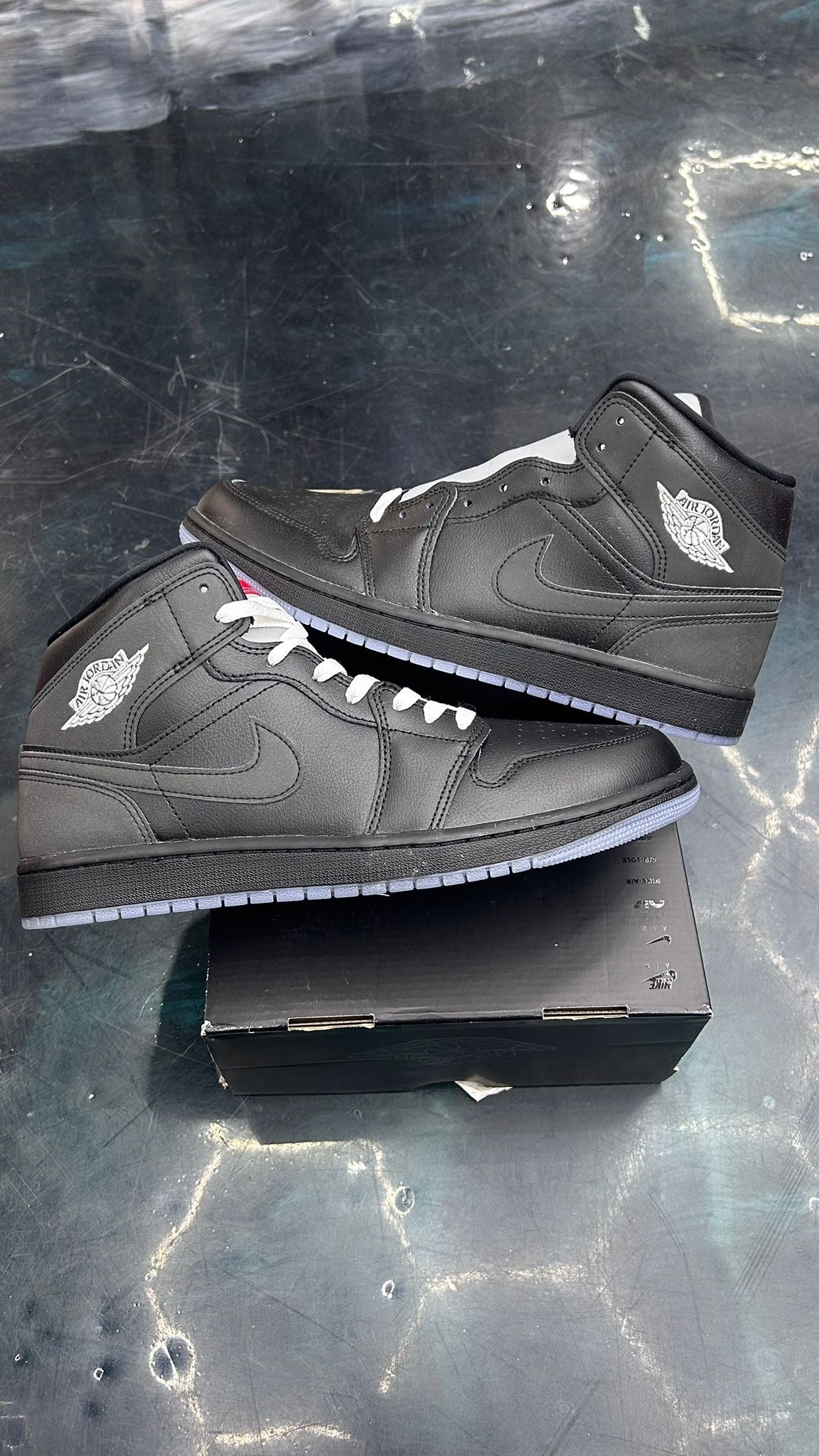 JORDAN 1 MID SE BLACK METALLIC REIMAGINED BRAND NEW DS NO LID SIZE 11.5