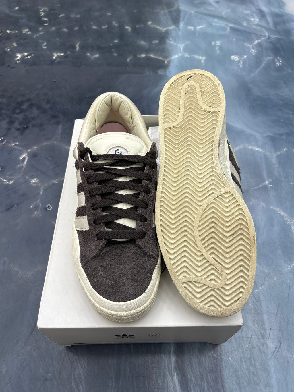 ADIDAS CAMPUS BAD BUNNY THE LAST CAMPUS PRE OWNED SIZE 9.5