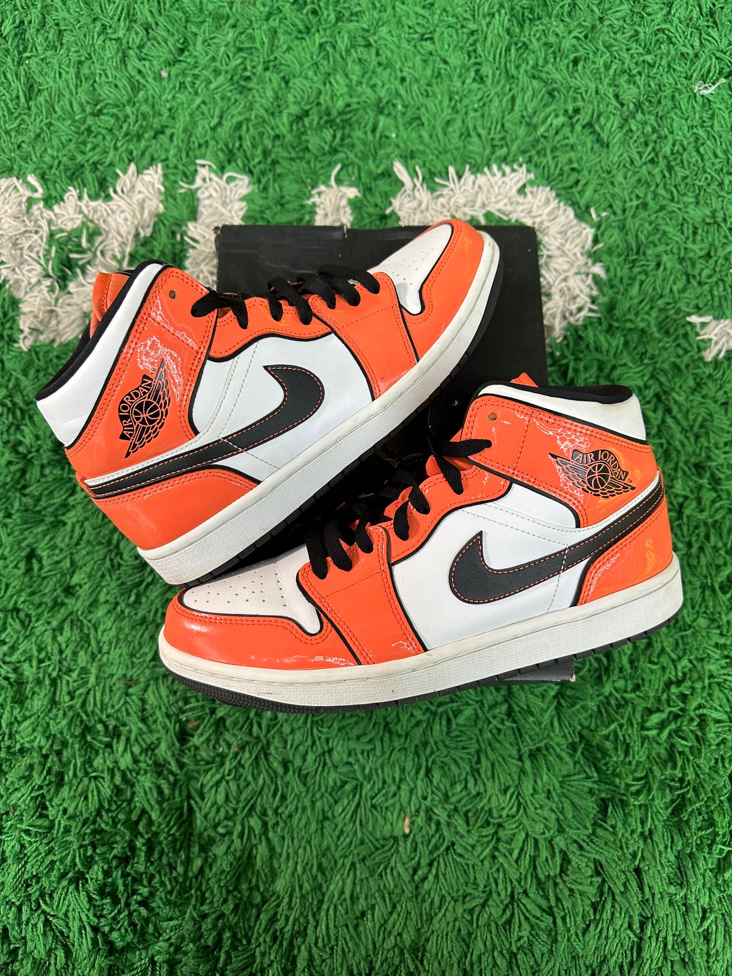 JORDAN 1 MID TURF ORANGE PRE-OWNED SIZE 9