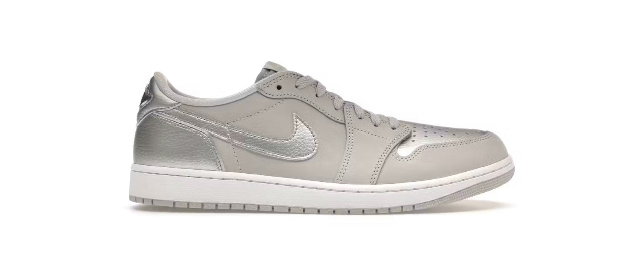 JORDAN 1 LOW OG METALLIC SILVER