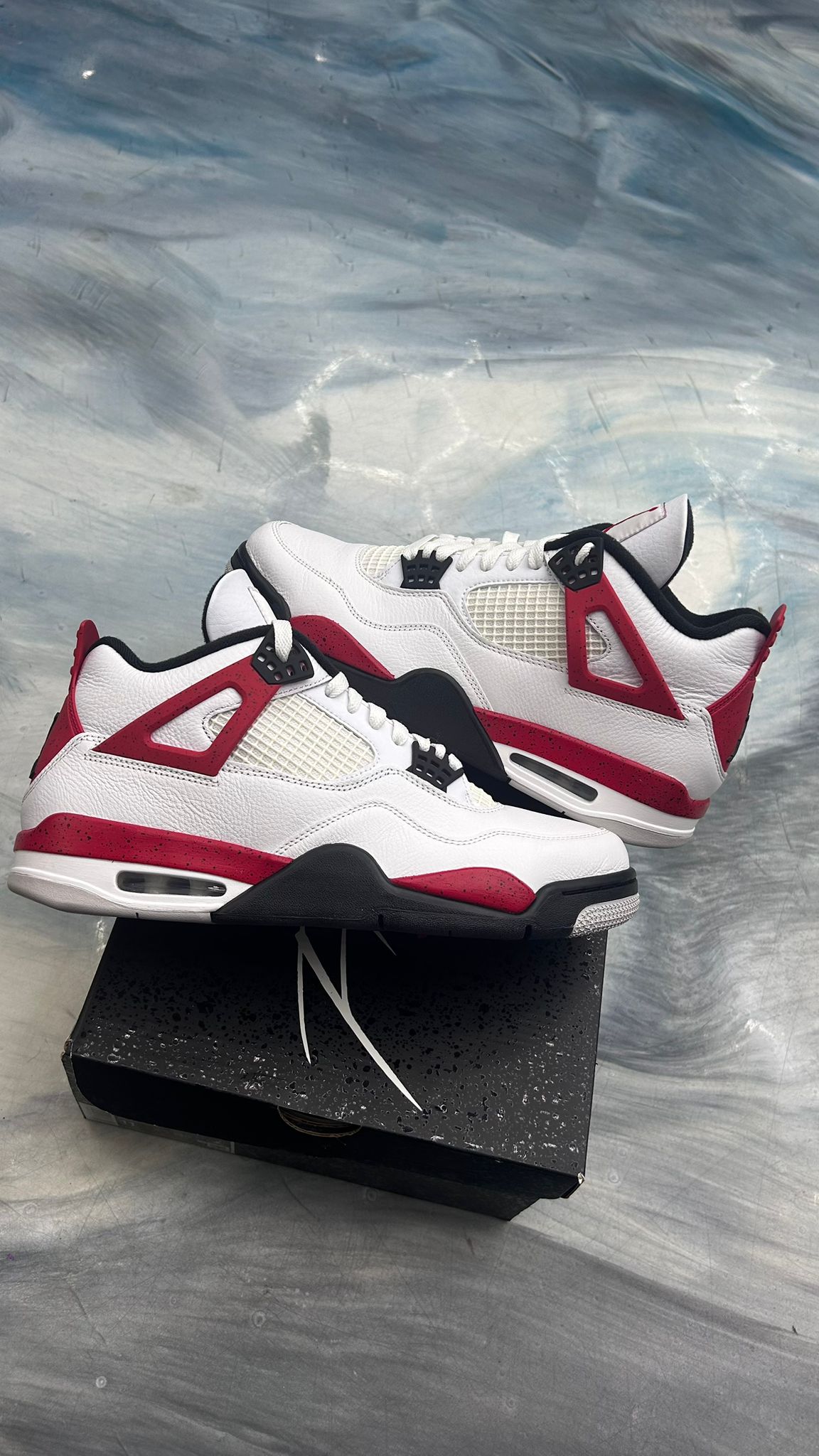 JORDAN 4 RETRO RED CEMENT PRE OWNED SIZE 11