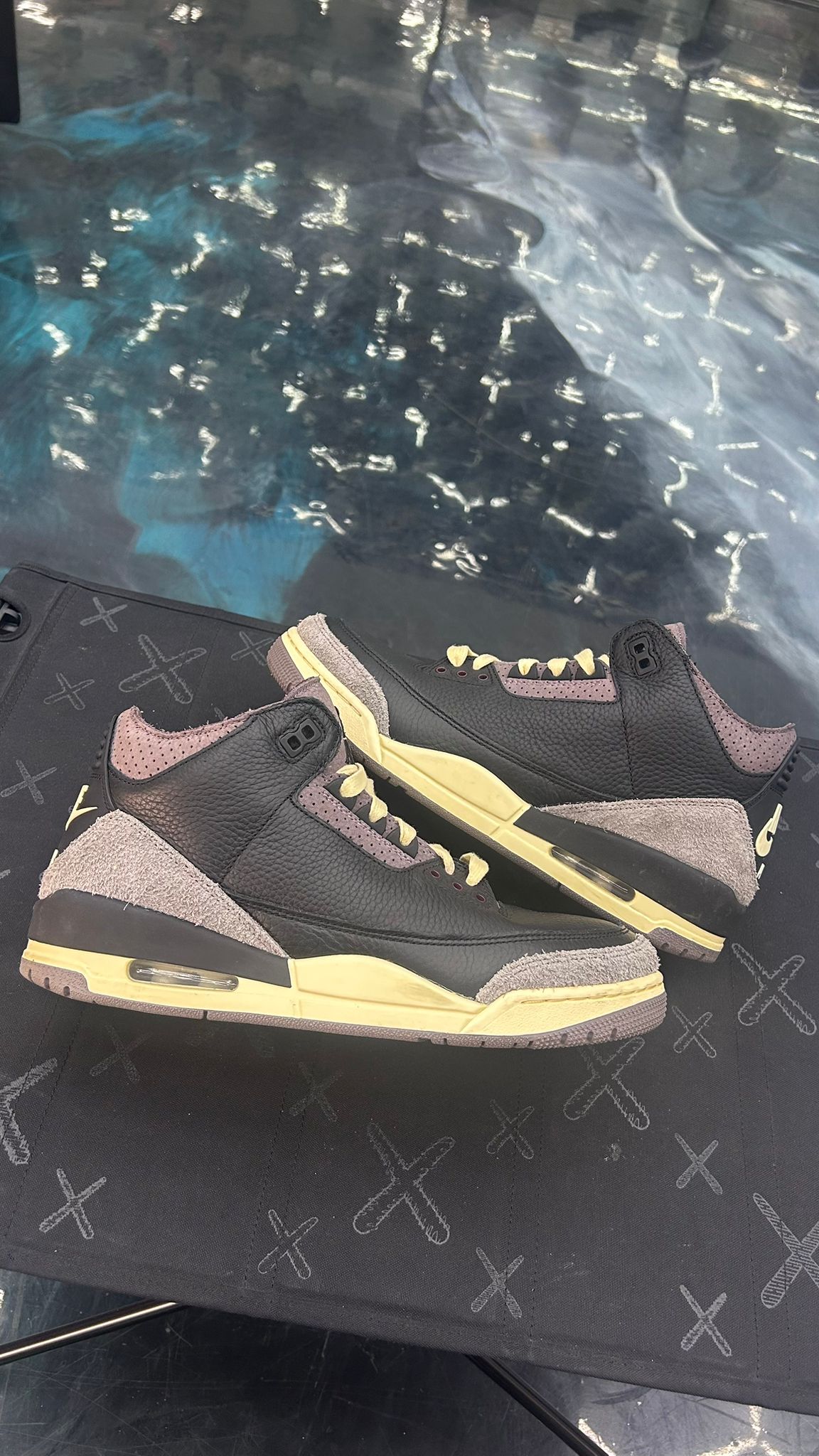 JORDAN 3 RETRO A MA MANIERE PRE OWNED SIZE 10.5W NO BOX