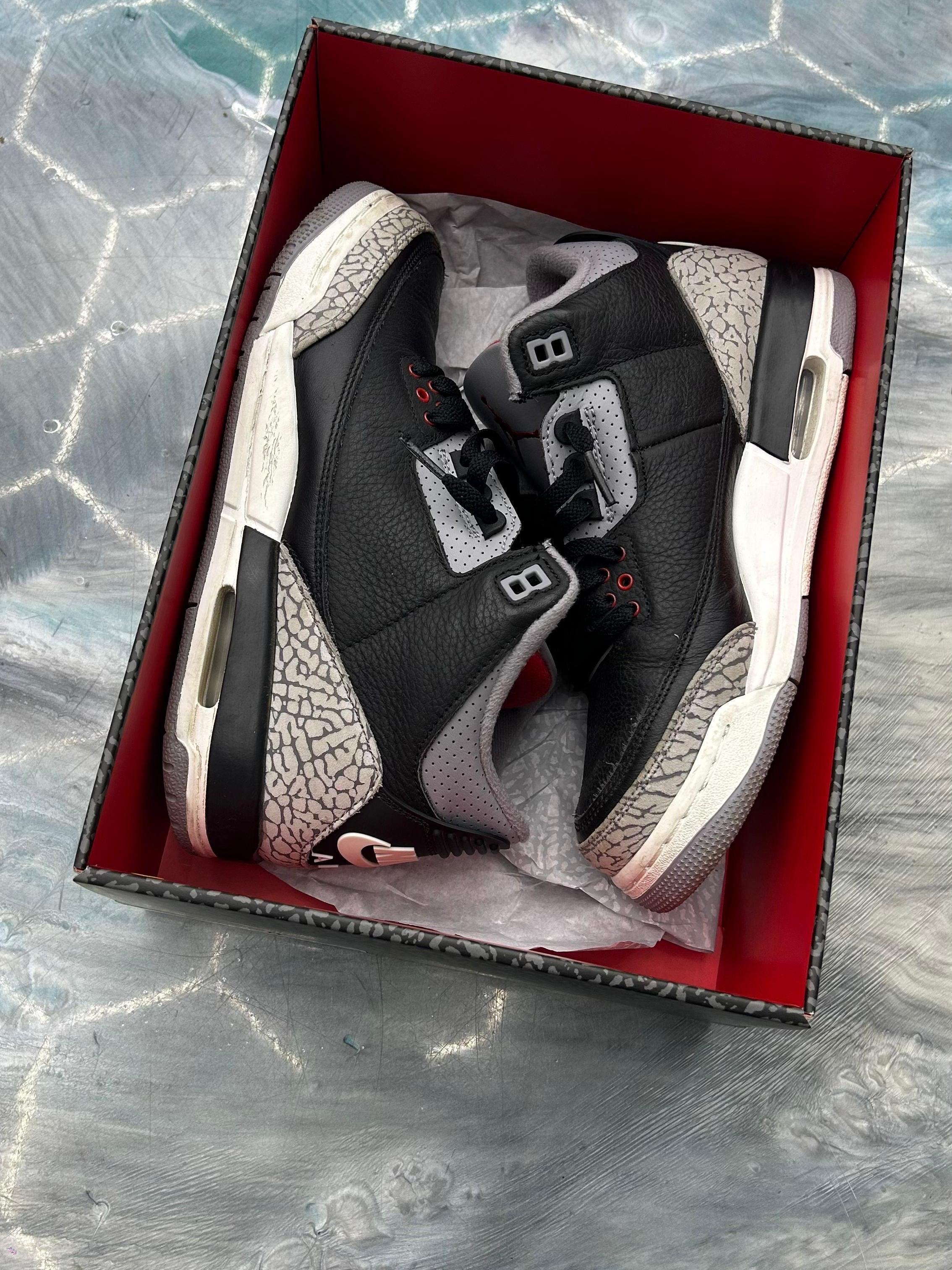 Pre-owned Jordan 3 Retro Black Cement sneakers, size 7Y, in a red box.