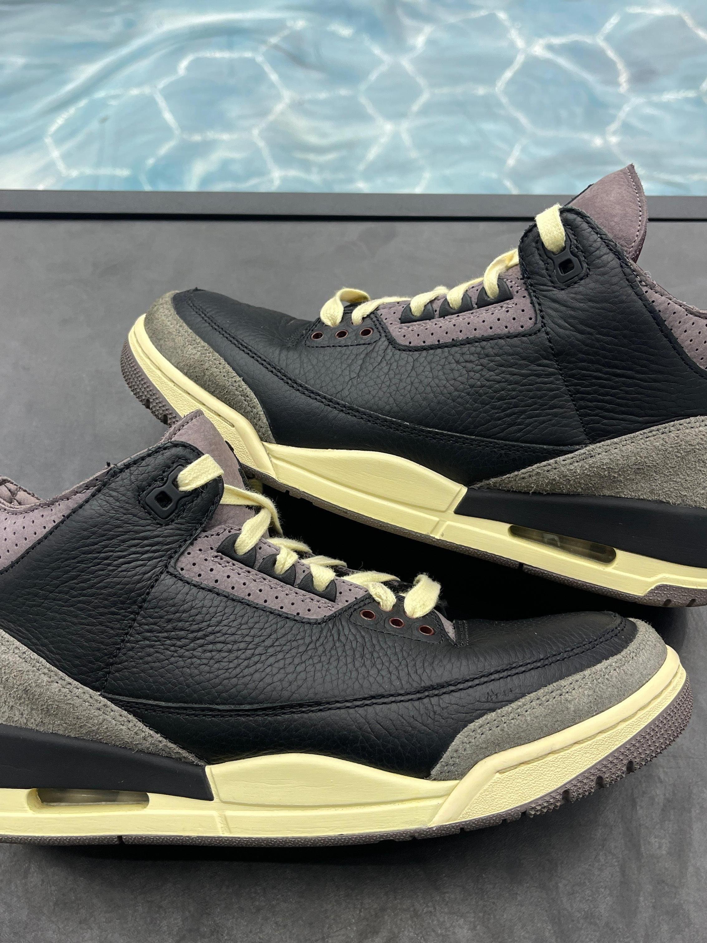 Pre-owned Jordan 4 Retro A Ma Maniere sneakers, black leather with grey suede accents and cream soles.