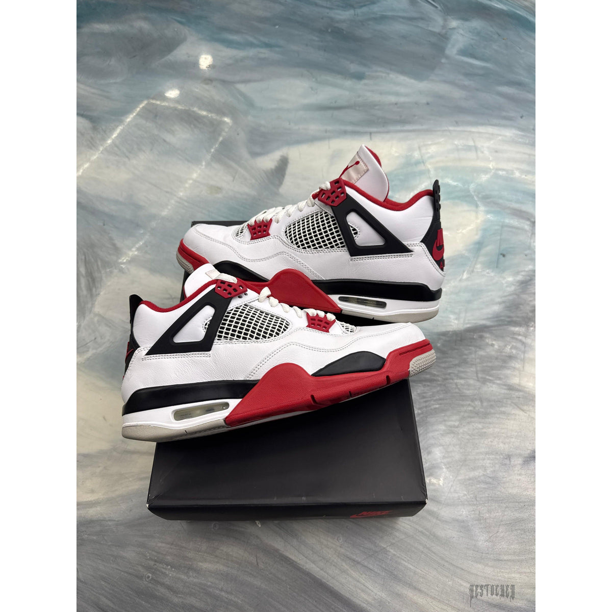 JORDAN 4 RETRO FIRE RED (2020) PRE OWNED SIZE 11