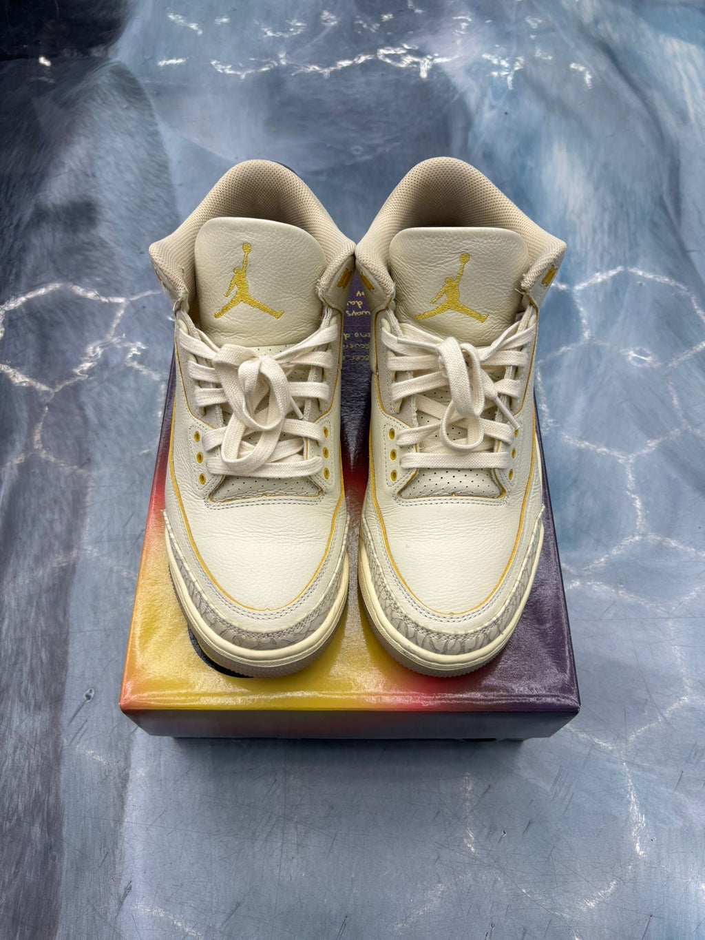 JORDAN 4 RETRO J BALVIN MEDELLIN SUNSET PRE OWNED SIZE 9, cream leather sneakers with yellow accents.