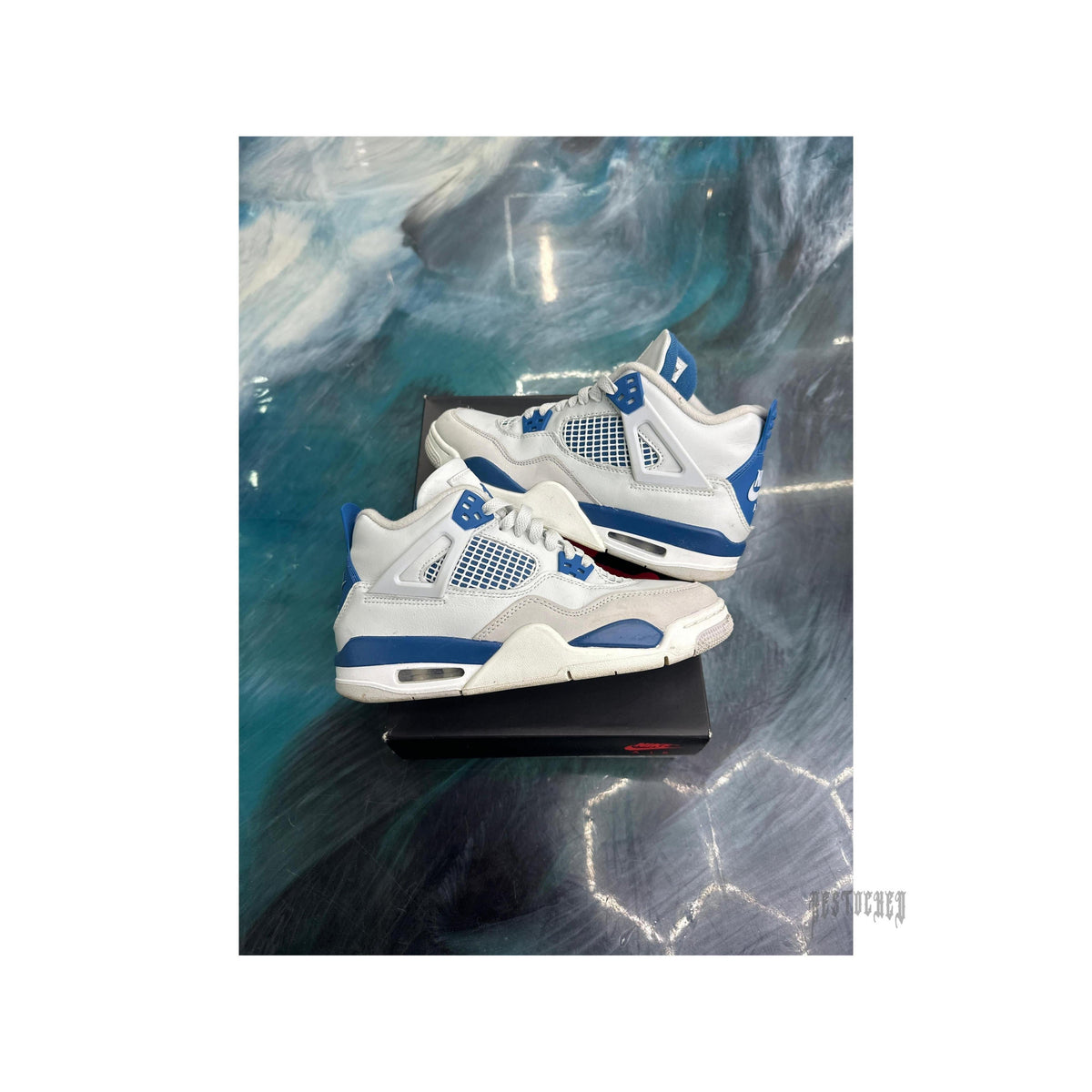 JORDAN 4 RETRO MILITARY BLUE PRE OWNED SIZE 6.5Y