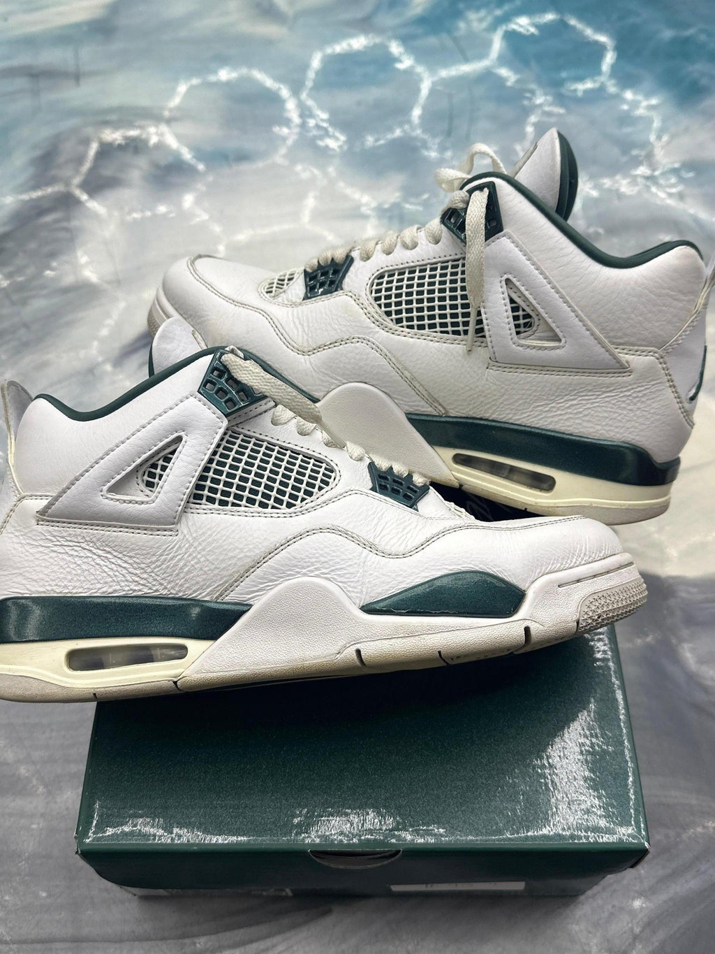 Pre-owned JORDAN 4 RETRO Oxidized Green sneakers, white leather with dark green accents, size 10.