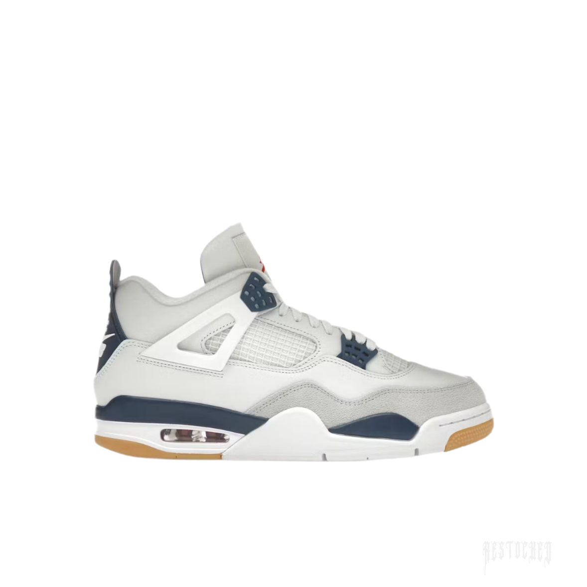 JORDAN 4 RETRO SB NAVY sneaker, light grey and navy leather with mesh panels and gum sole.