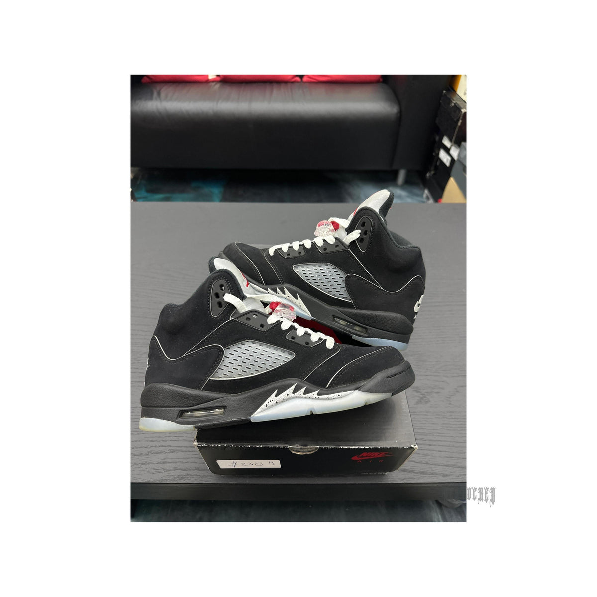 JORDAN 5 RETRO BLACK METALLIC PRE OWNED SIZE 6Y