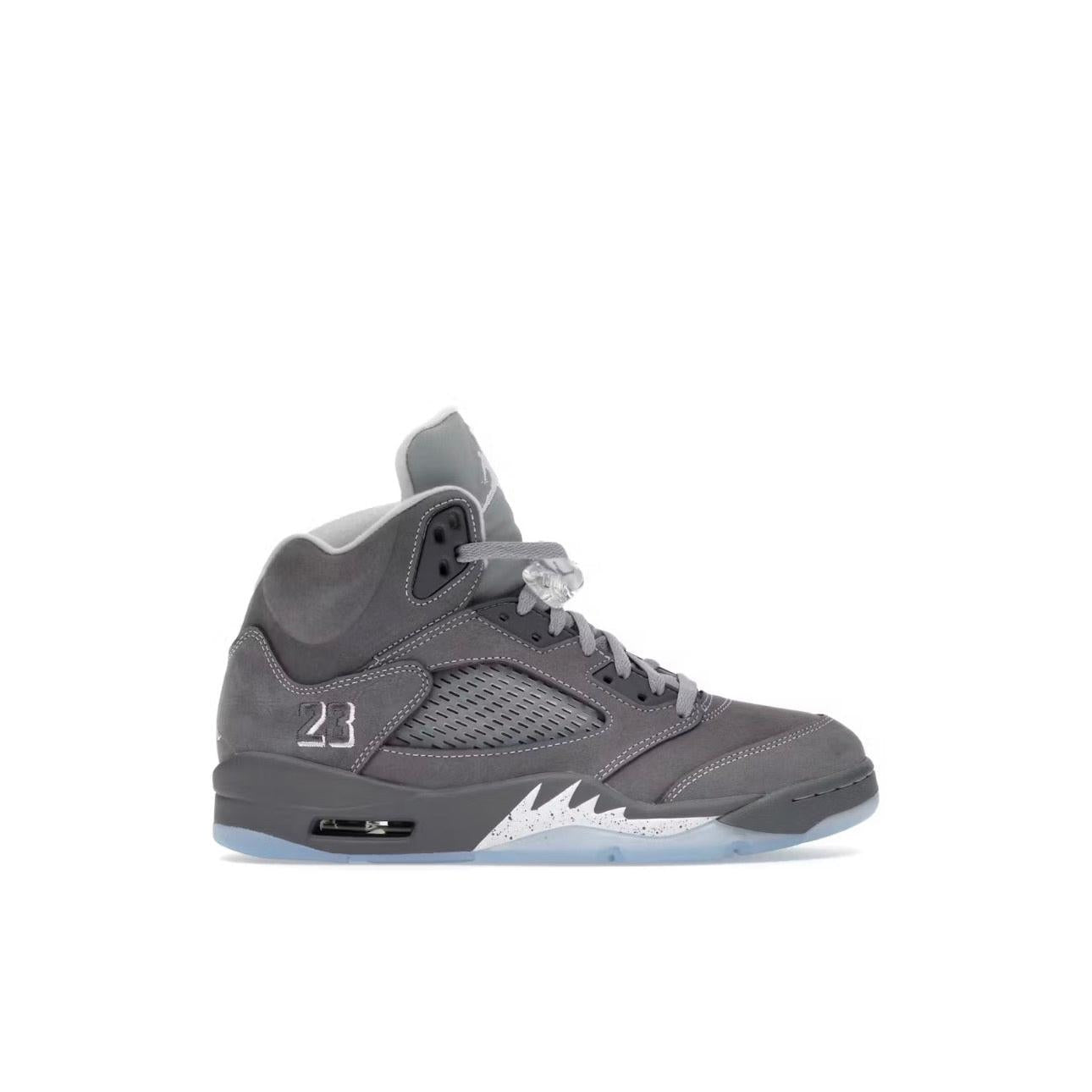 JORDAN 5 RETRO WOLF GREY sneaker, dark grey suede upper, translucent outsole, "23" embroidery.