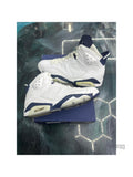 JORDAN 6 Retro Midnight Navy 2022 pre-owned size 12 sneakers, white leather with navy accents.