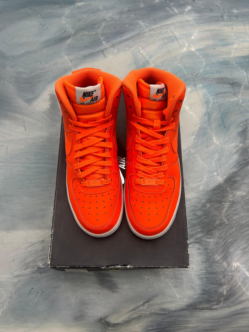 Pre-owned NIKE AIR FORCE 1 HIGH JUST DO IT PACK ORANGE (GS) size 6.5Y sneakers on a box.