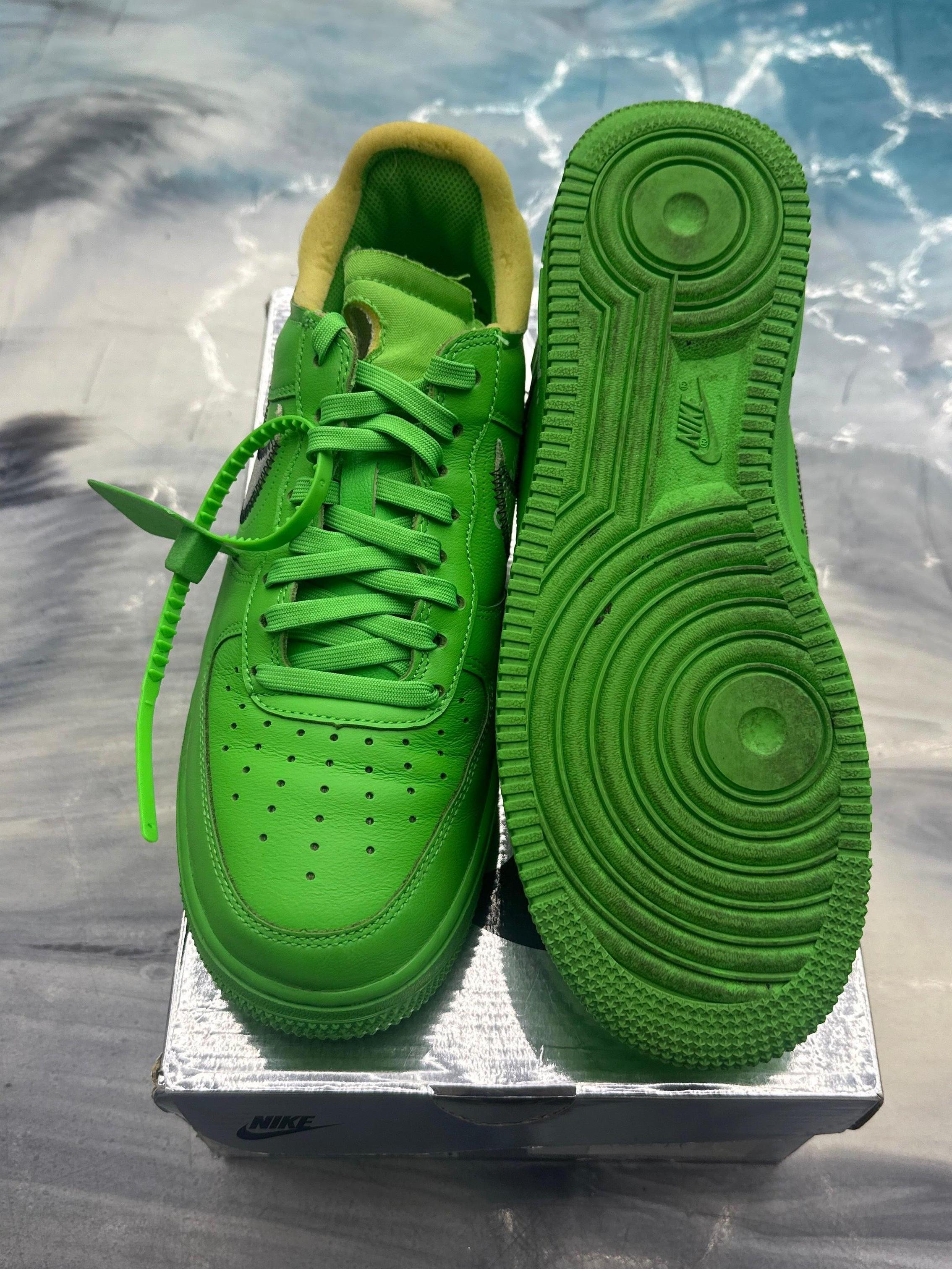 Pre-owned NIKE AIR FORCE 1 LOW OFF-WHITE BROOKLYN in vibrant green leather with yellow lining, size 7.5.