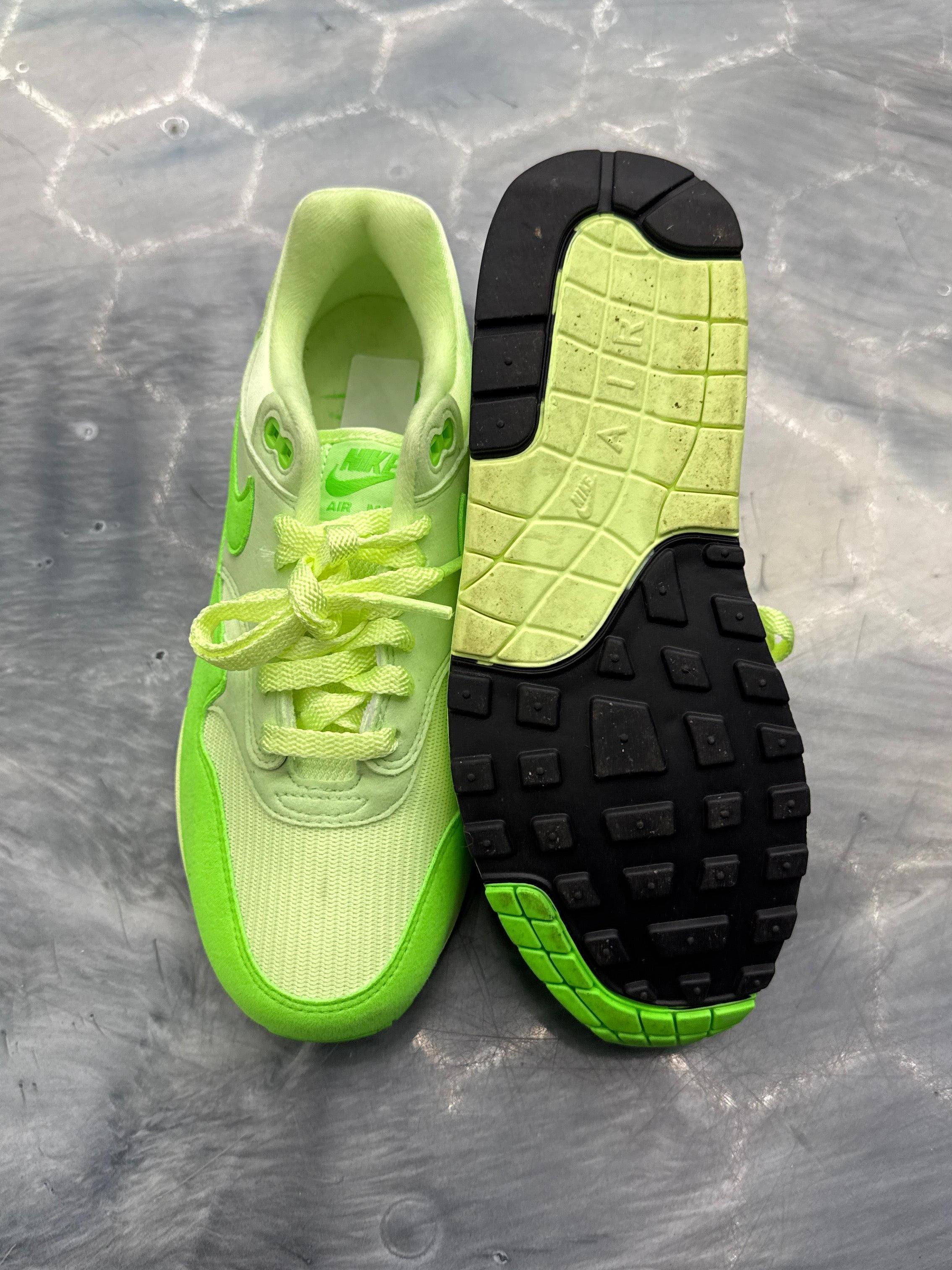 Pre-owned Women's Nike Air Max 1 87 in high saturation vapor green, size 8.5W, showing top and sole.
