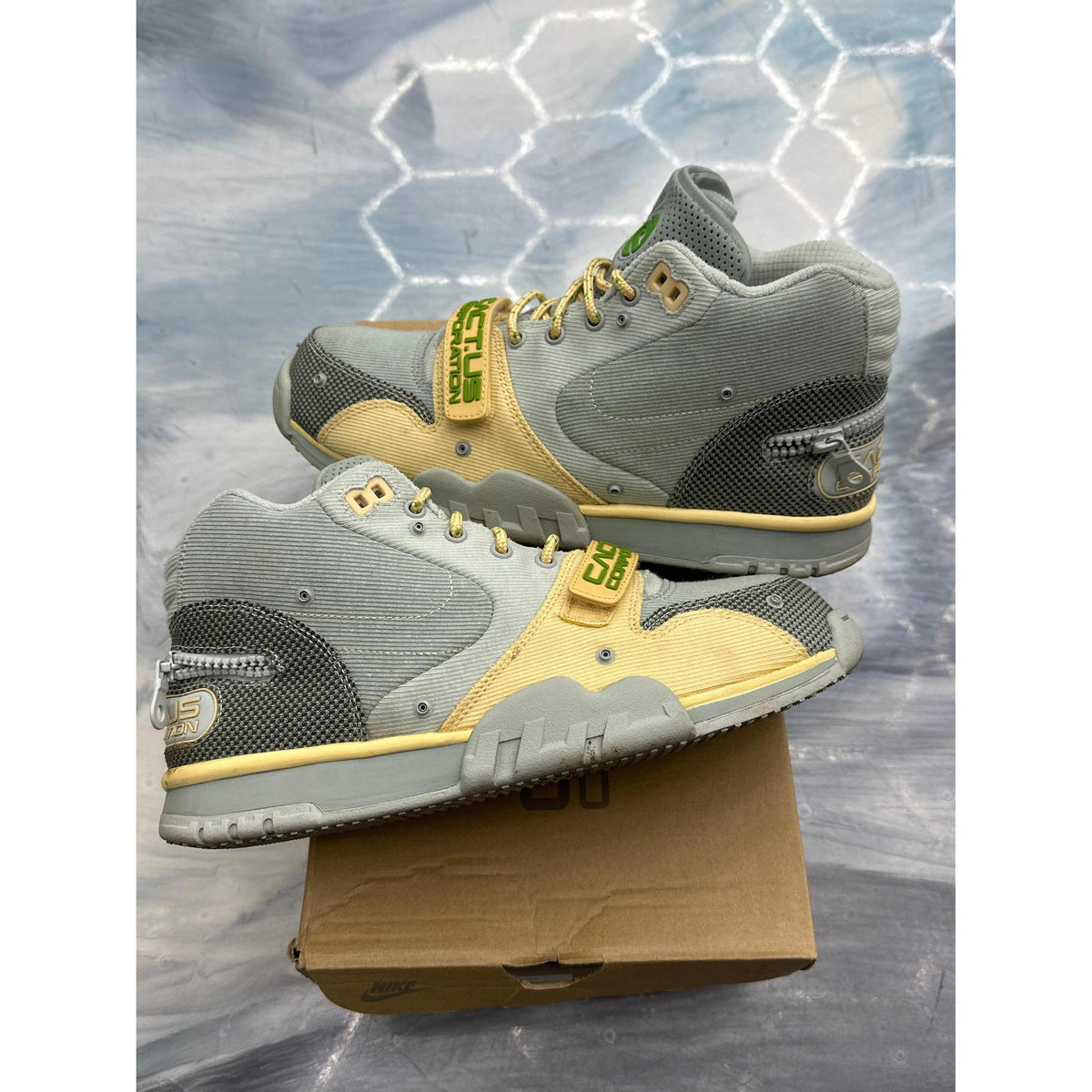 NIKE AIR TRAINER 1 SP TRAVIS SCOTT GREY HAZE PRE OWNED SIZE 9