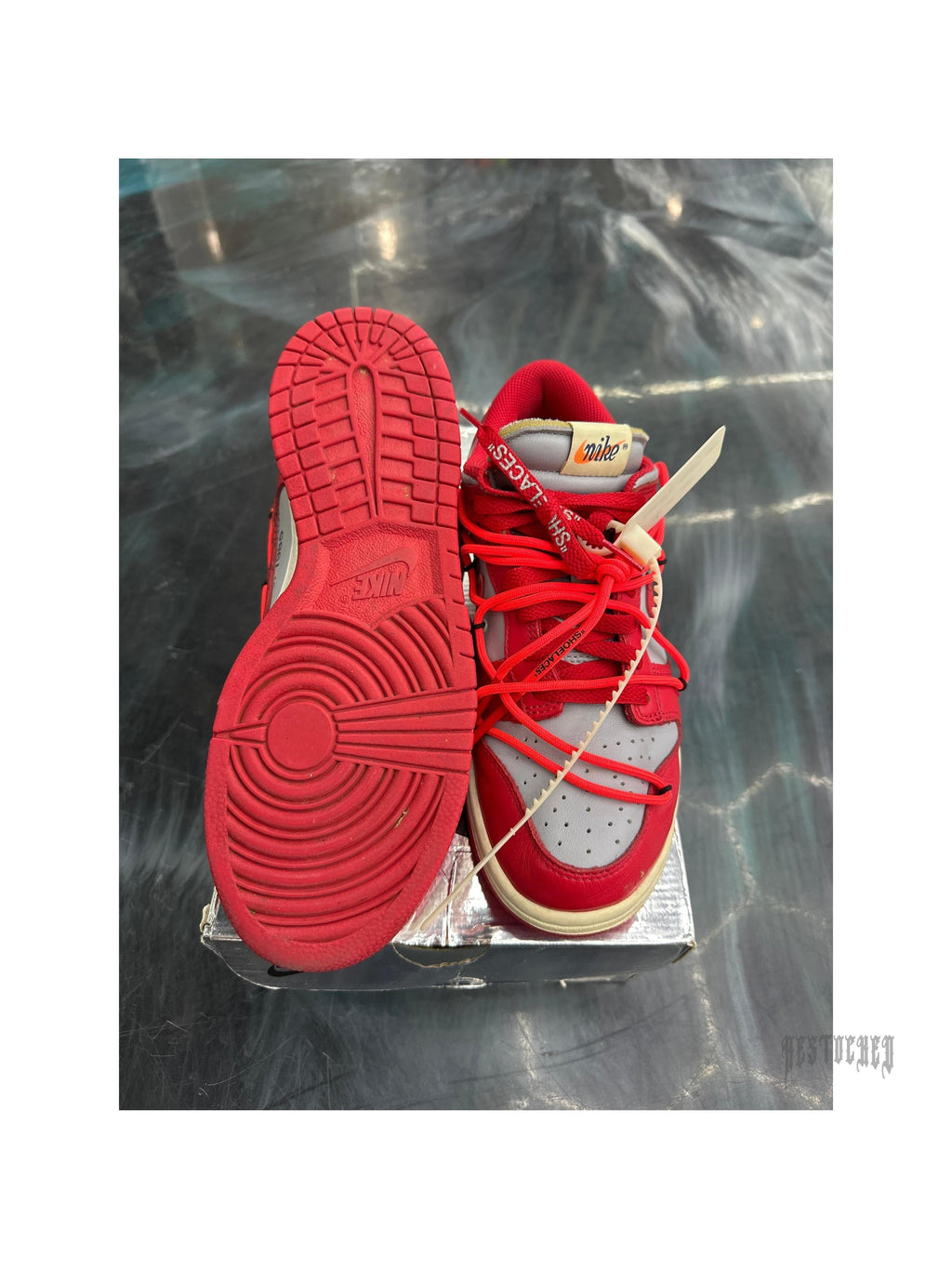 NIKE DUNK LOW OFF-WHITE University Red pre-owned size 7 sneakers with red laces and hang tag.