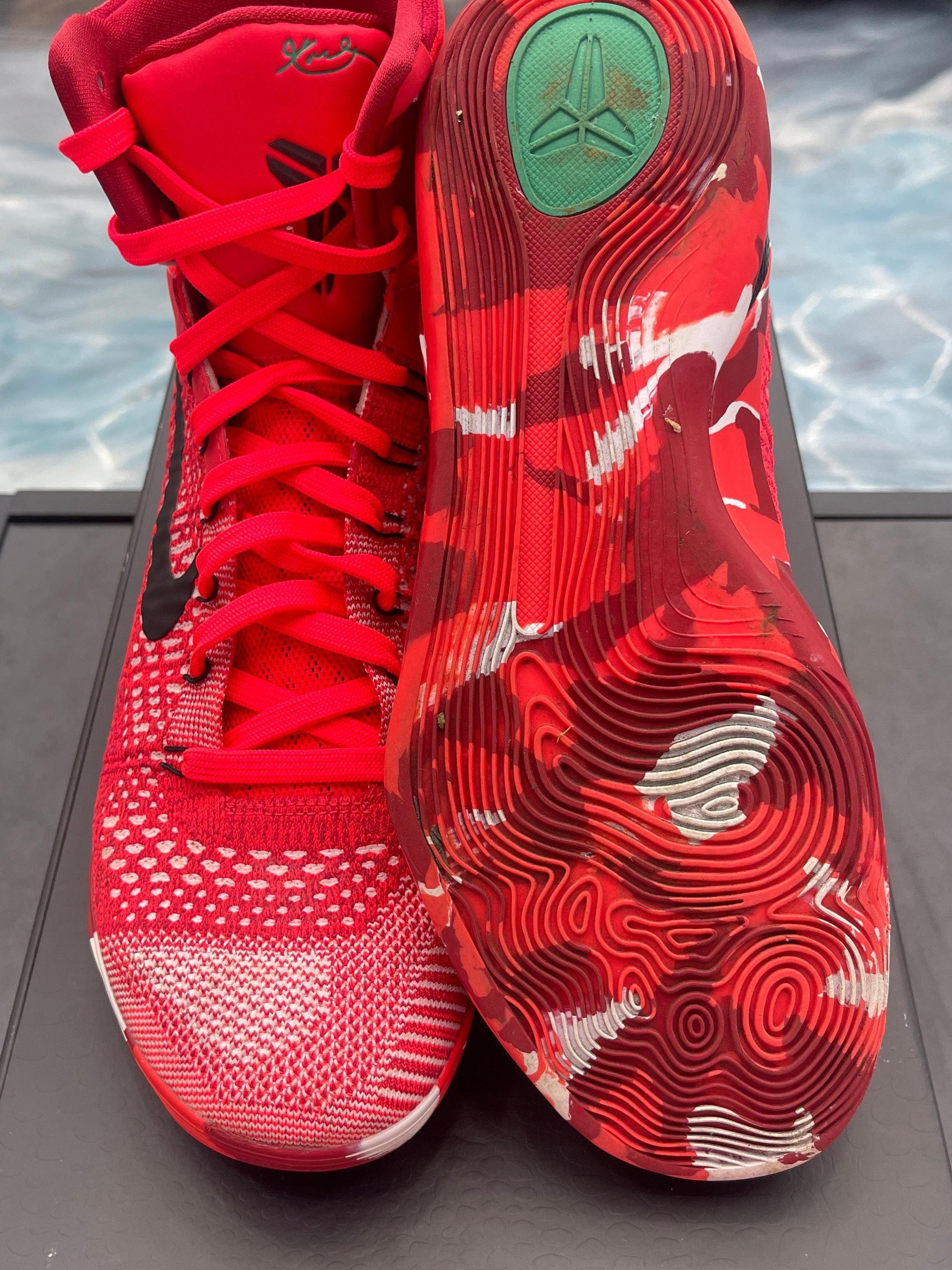 Pre-owned NIKE KOBE ELITE 9 PROTO CHRISTMAS red knit sneaker, size 9, with red camo sole.
