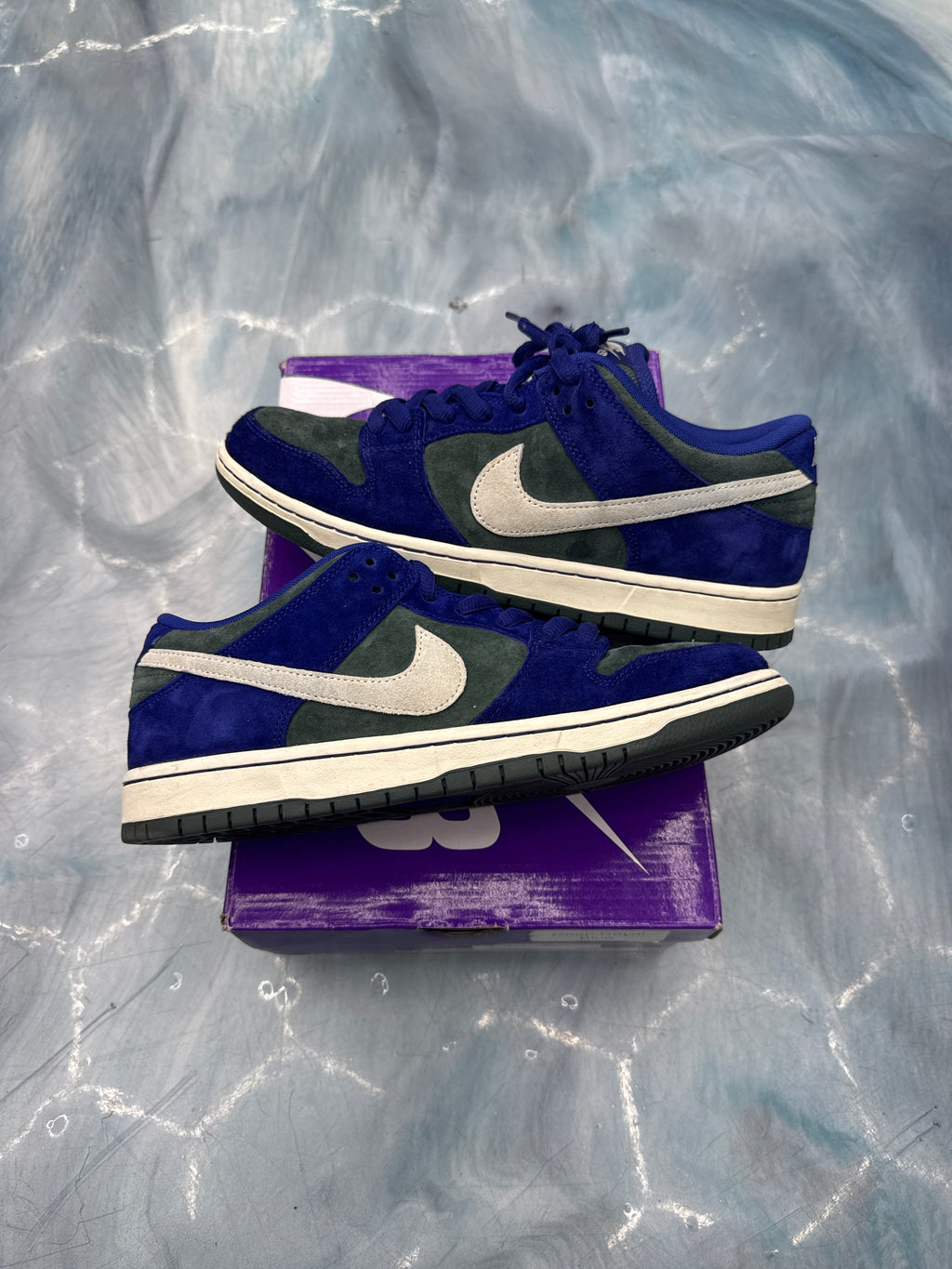 Pre-owned NIKE SB Dunk Low Deep Royal Blue suede sneakers, size 10, with grey accents and white swoosh.
