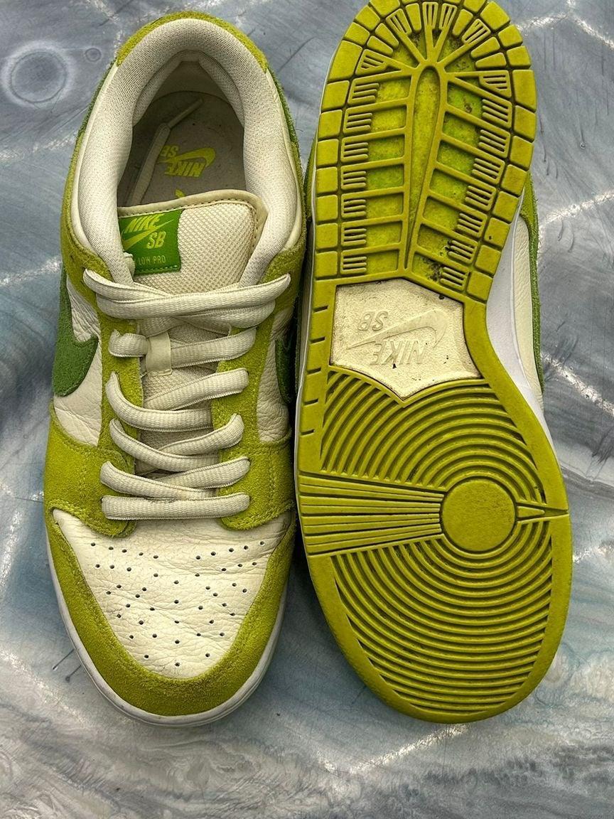 Pre-owned NIKE SB Dunk Low Green Apple sneakers, size 10.5, with white leather and green suede.