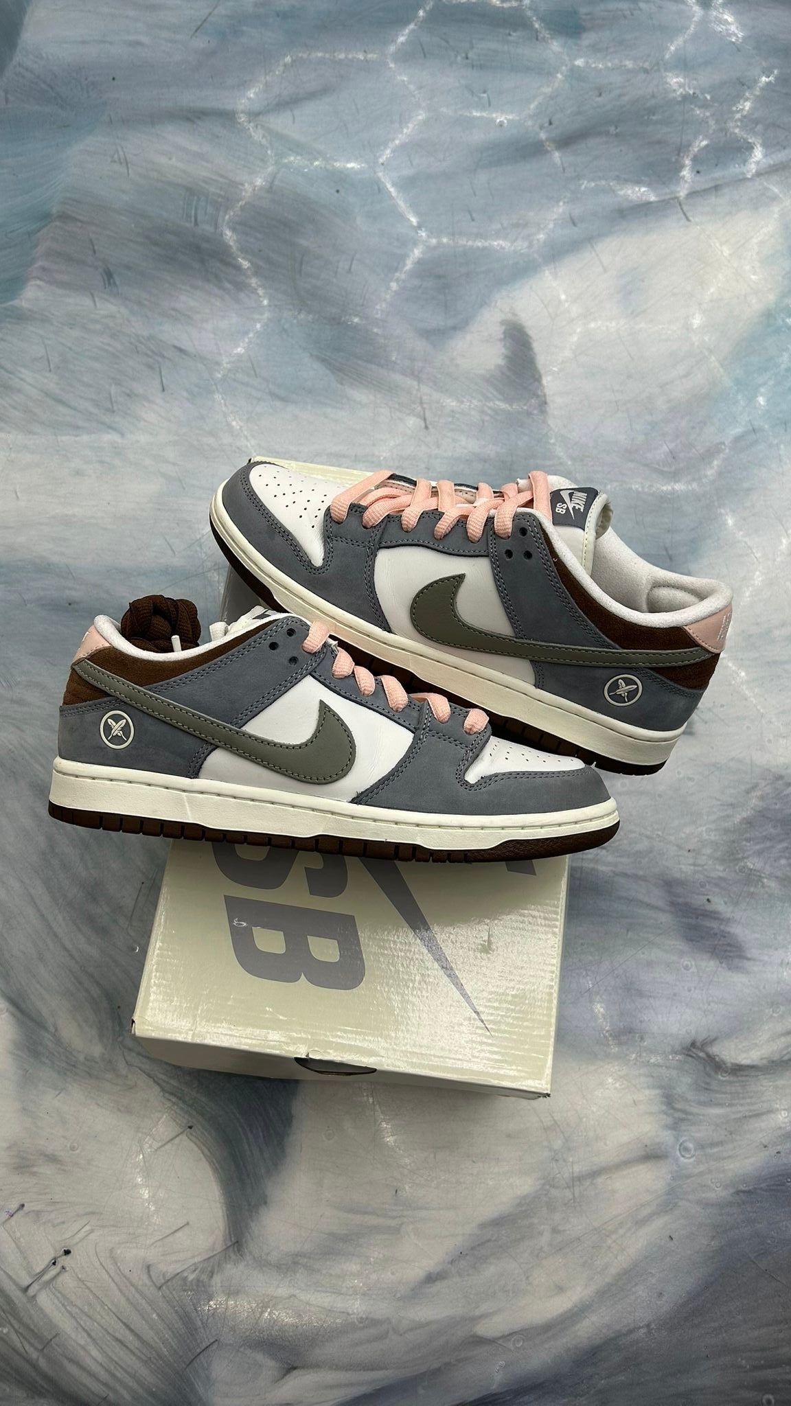 NIKE SB Dunk Low Yuto Horigome pre-owned size 7, grey, white, brown, and pink with unique bird logo.