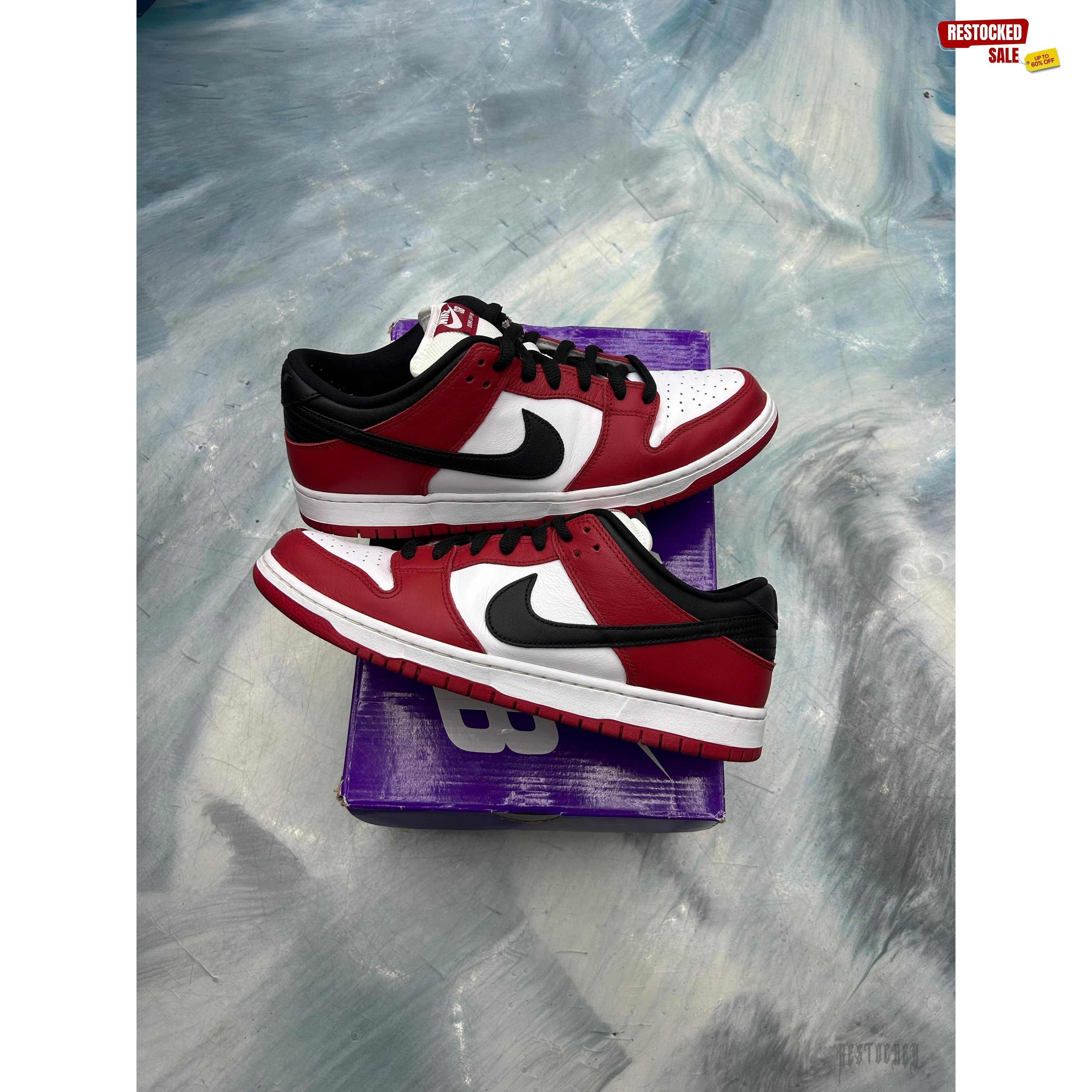 NIKE SB DUNK LOW PRO J-PACK CHICAGO PRE OWNED SIZE 11