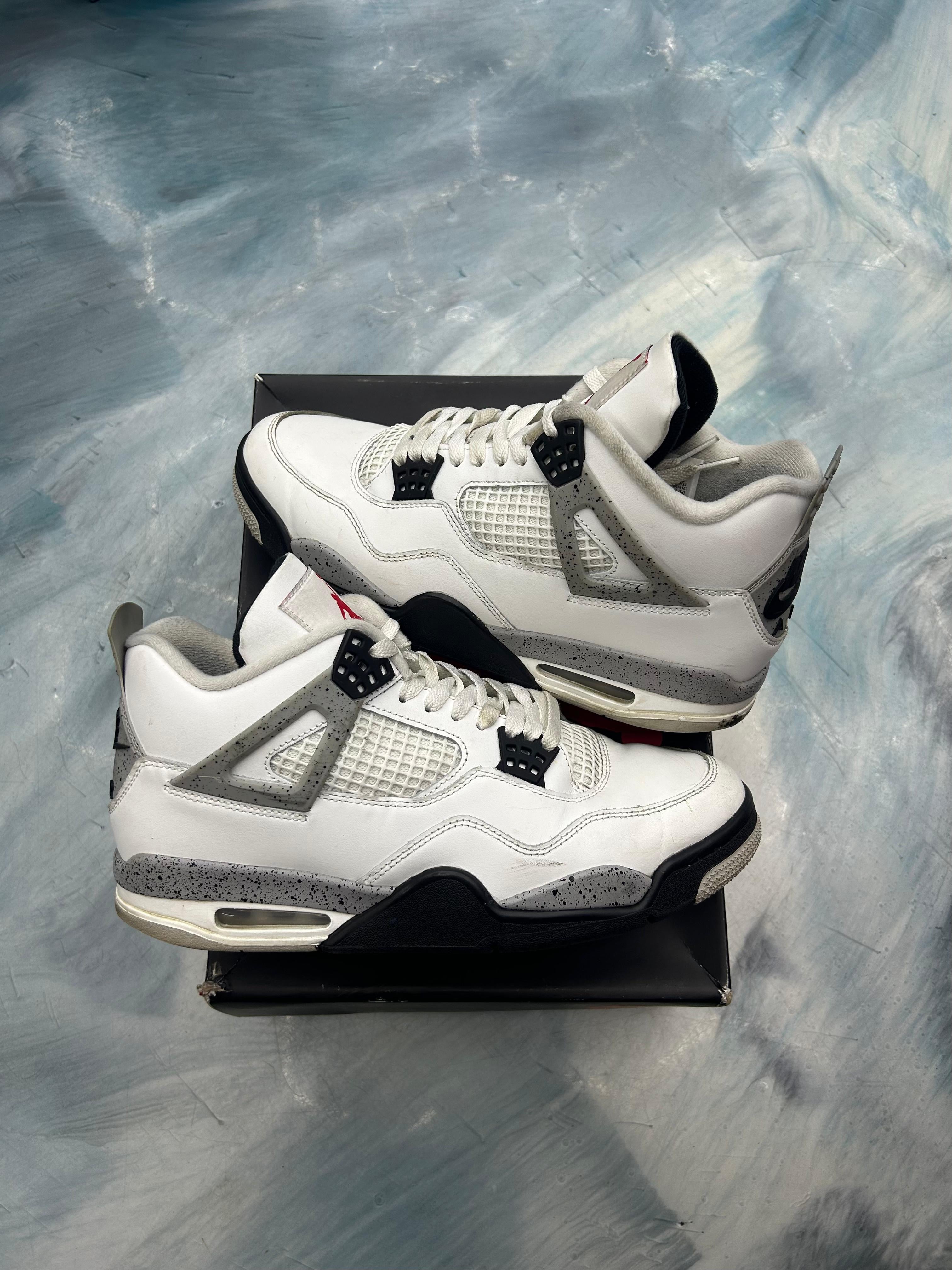 JORDAN 4 RETRO WHITE CEMENT PRE OWNED SIZE 10.5